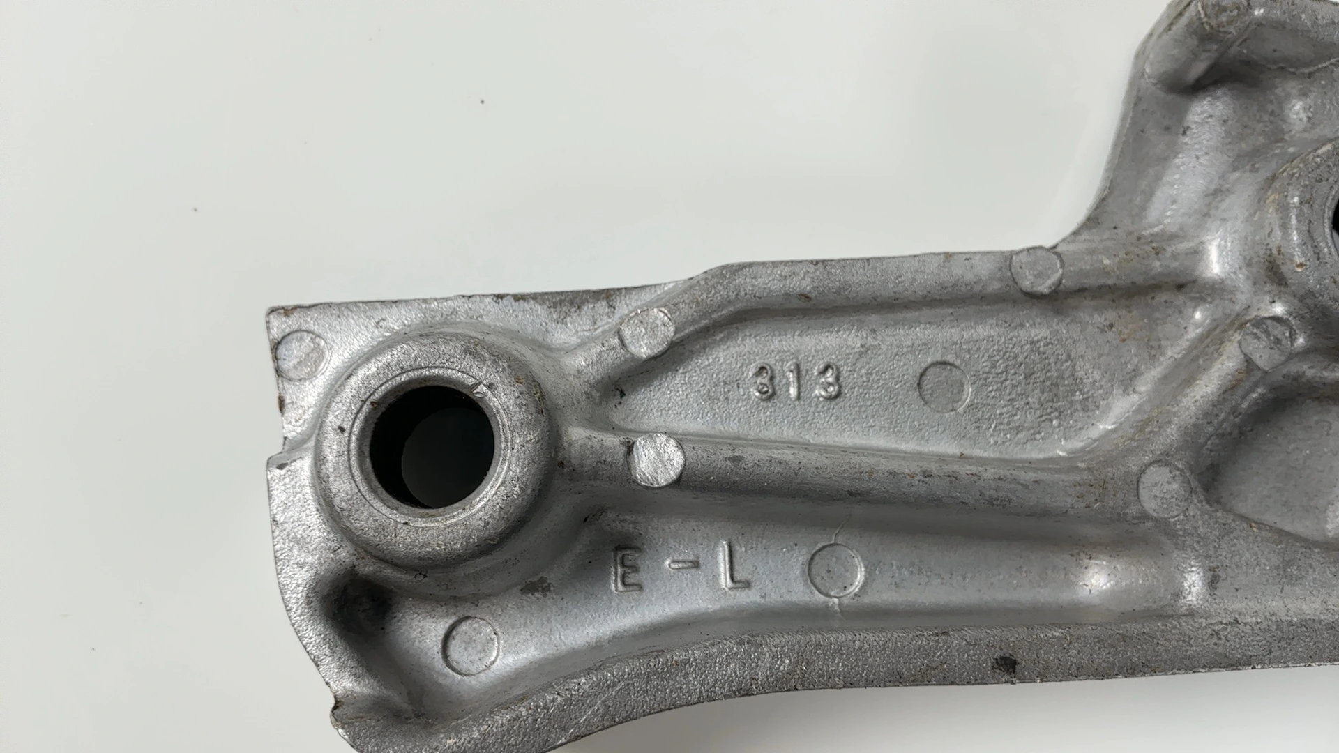 Suzuki GS700E GS700 Rear Left Muffler Footrest Bracket 1984 1985 OEM 43821-31300 - Image 7