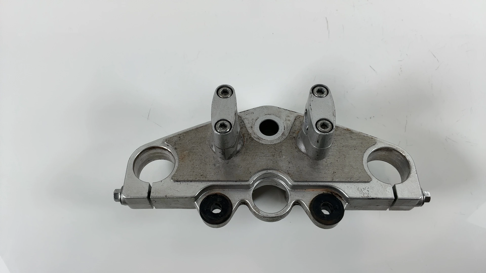 Suzuki GZ250 Marauder 250 Upper Fork Triple Tree Clamp 2000 2001 OEM 51311-12F00