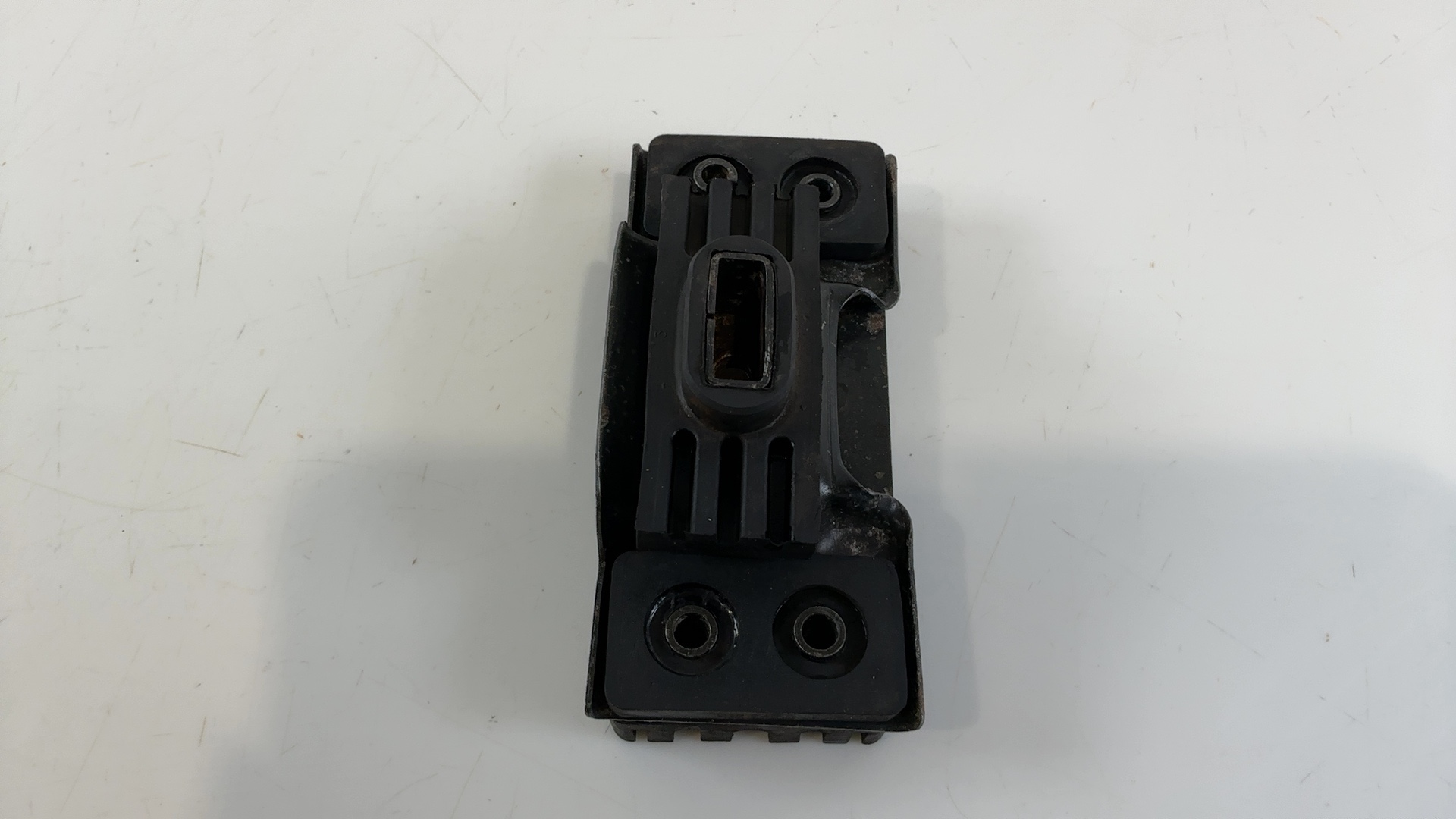 Yamaha FZ750 Genesis 1FN 750cc Fuel Tank Bracket Mount 1985-91 OEM 1AE-24191-01 - Image 4