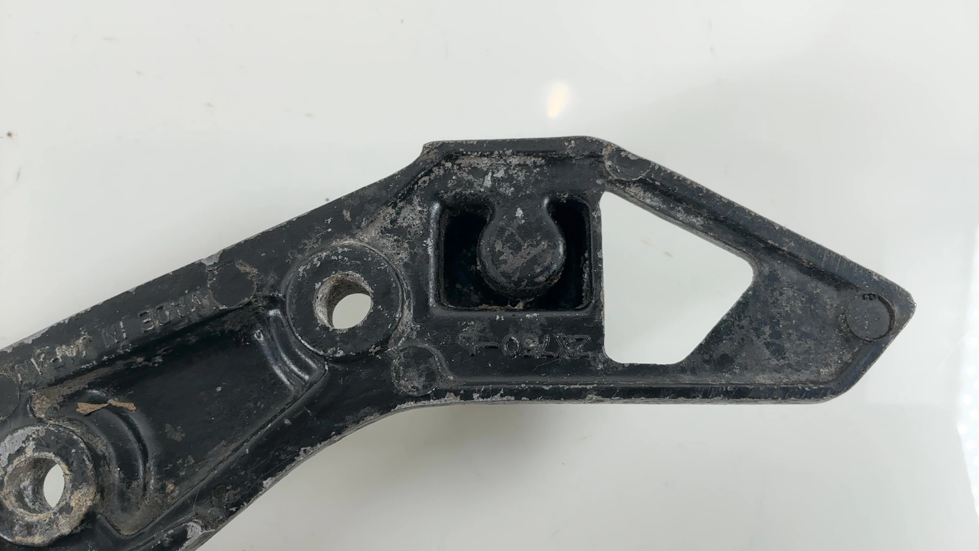 Kawasaki GPz 750 ZX750 750cc Left Foot Peg Bracket 1983-1985 OEM 34003-1162 - Image 6