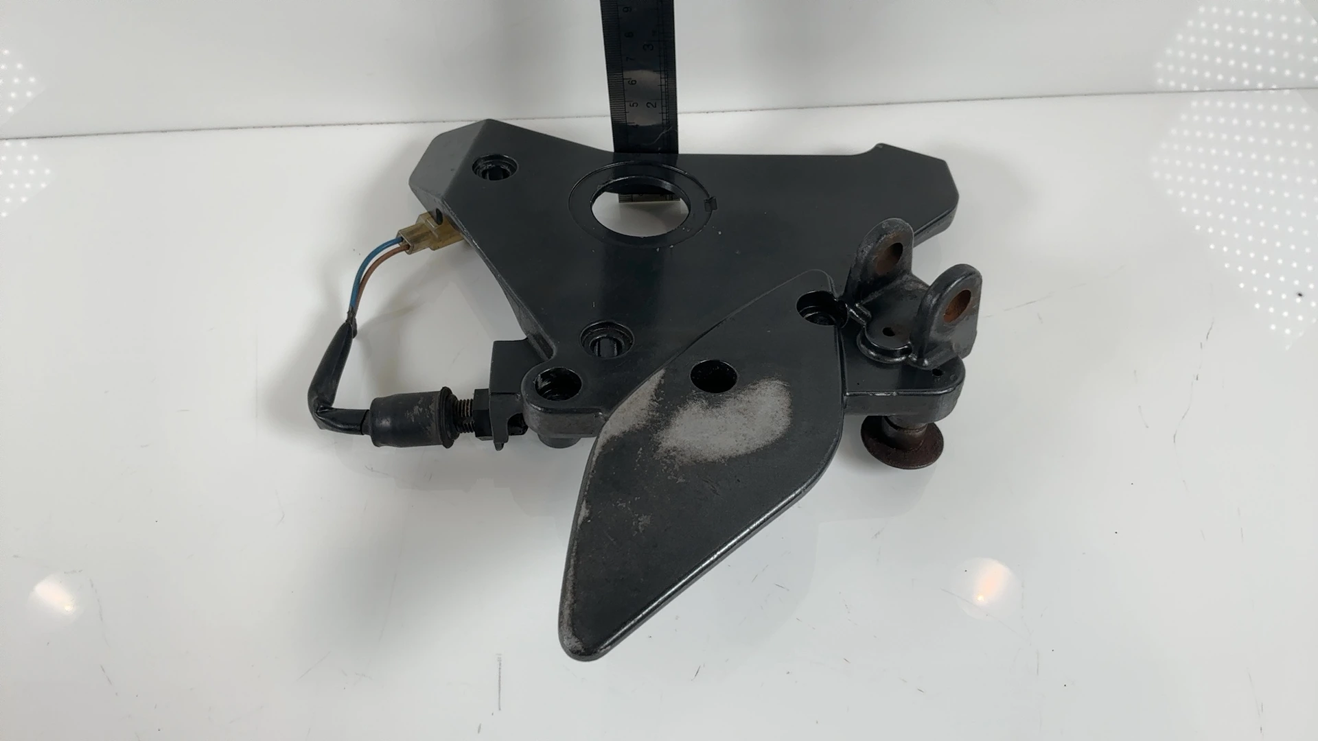 Kawasaki ZR-7 ZR750 750cc Front Right Footrest Bracket 1999-2005 35063-1051-EZ - Image 13