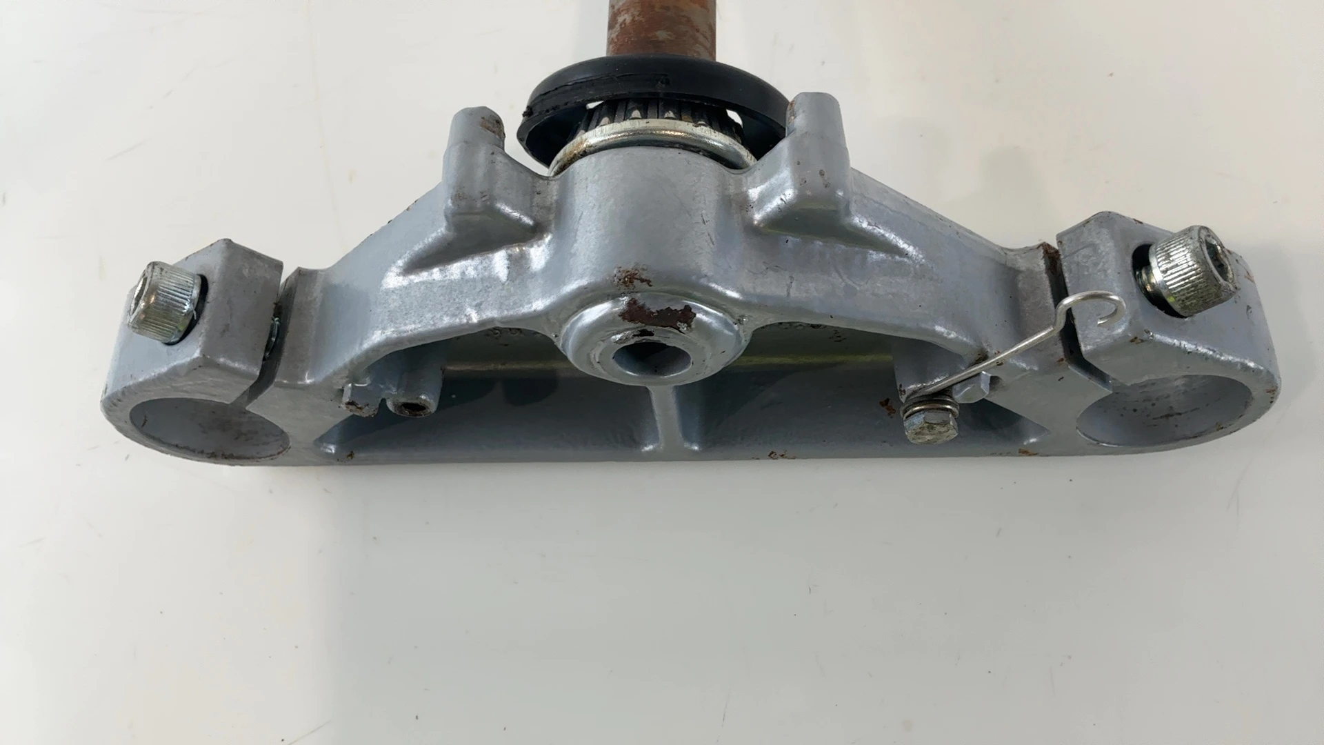 Gilera DNA 125 180 Lower Fork Bridge Yoke Triple Tree 2000-2005 OEM 497050 - Image 3