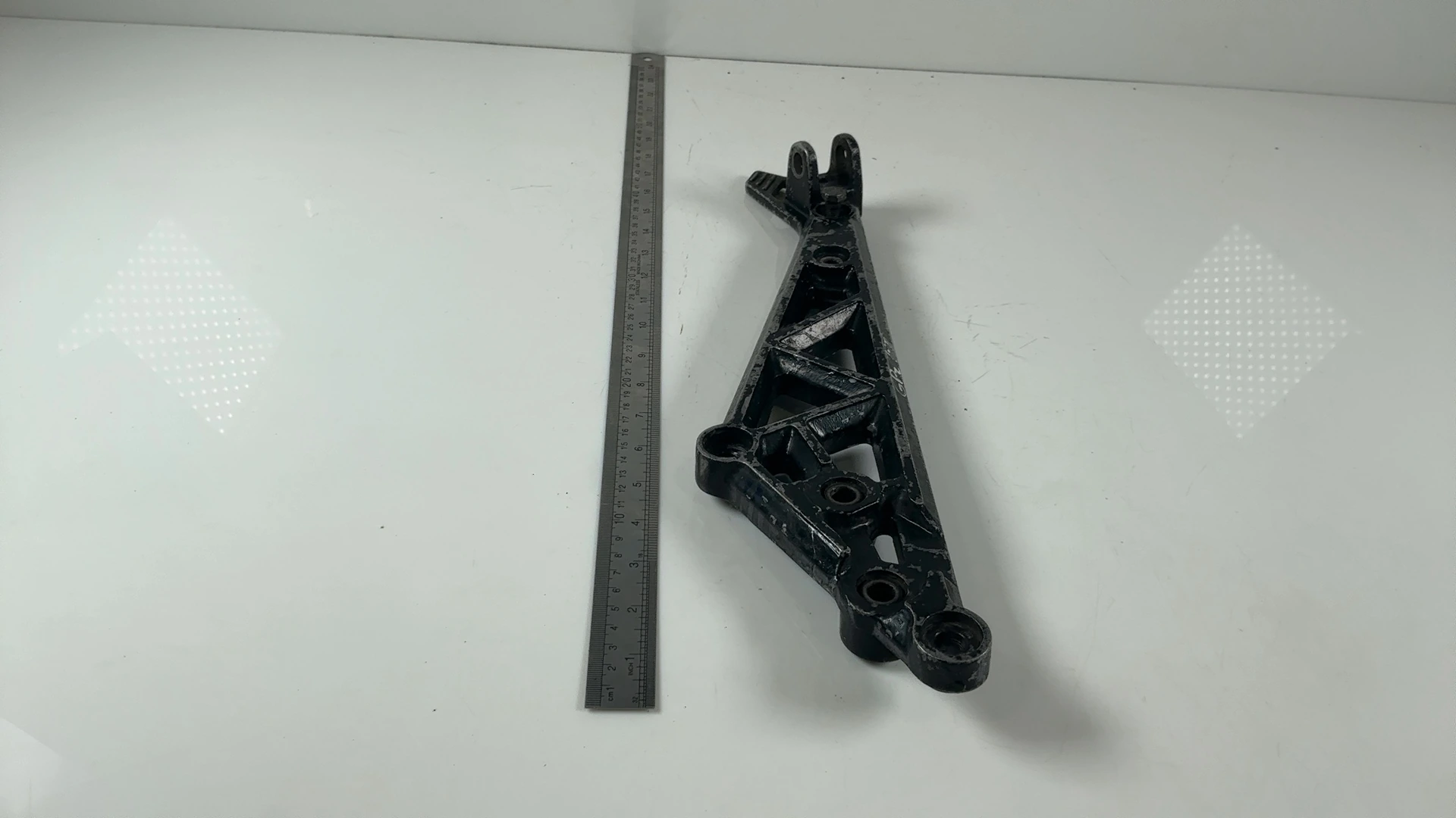 Kawasaki GPz750 ZX750A 750cc Left Muffler Footrest Hanger 1983-85 OEM 35011-1160 - Image 4
