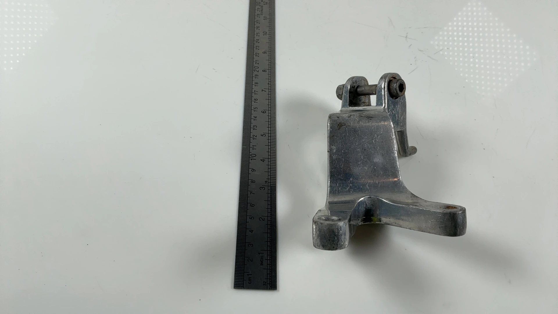 Yamaha YZF1000R Thunderace Left Passenger Footrest Bracket 1996-05 4SV-2741L-00 - Image 4