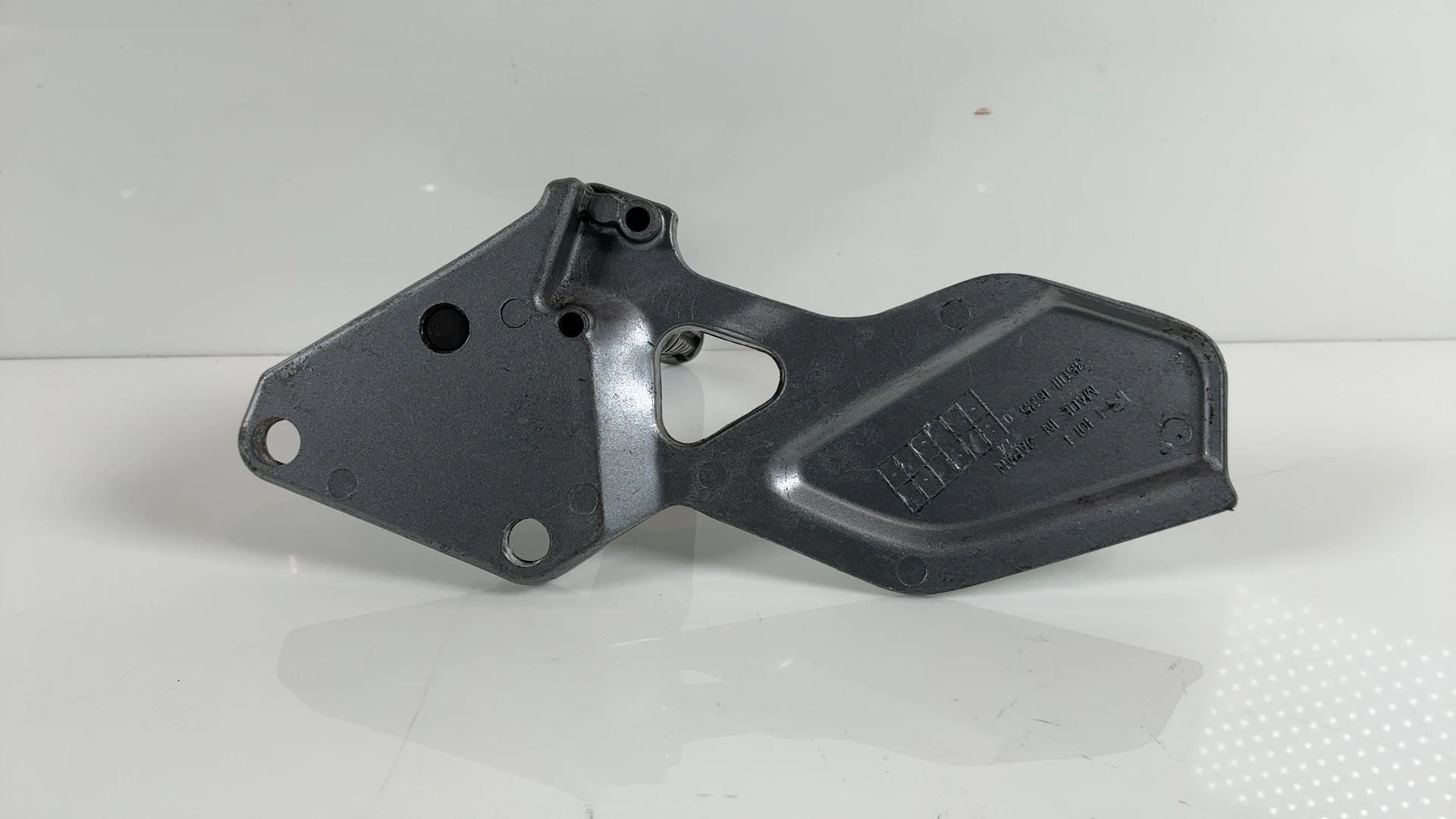 Kawasaki ZZR1100 ZX1100 1100CC Front Left Footrest Hanger 1993-01 35011-1635-TX - Image 2