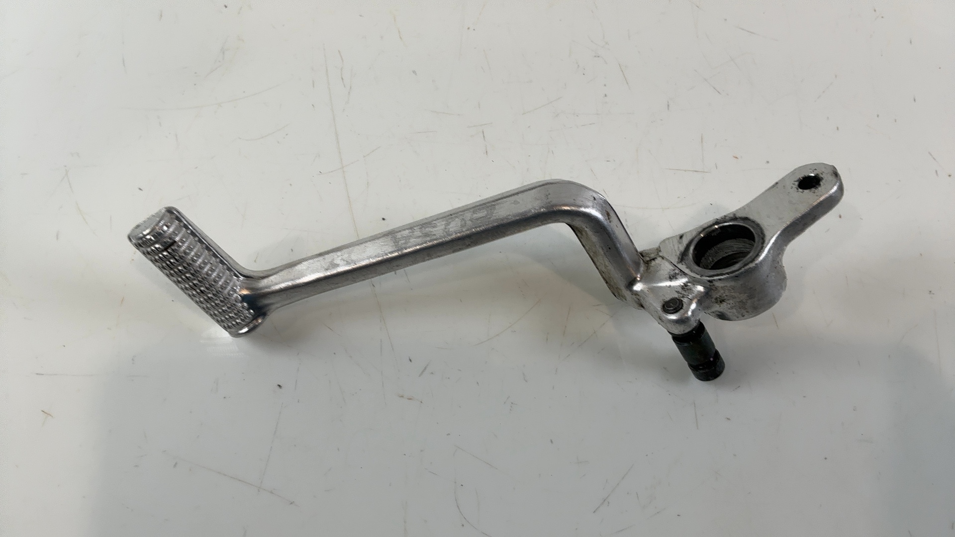 SUZUKI HAYABUSA GSX1300R 1300 REAR BRAKE PEDAL 1999-2007 OEM 43111-24F01 - Image 1