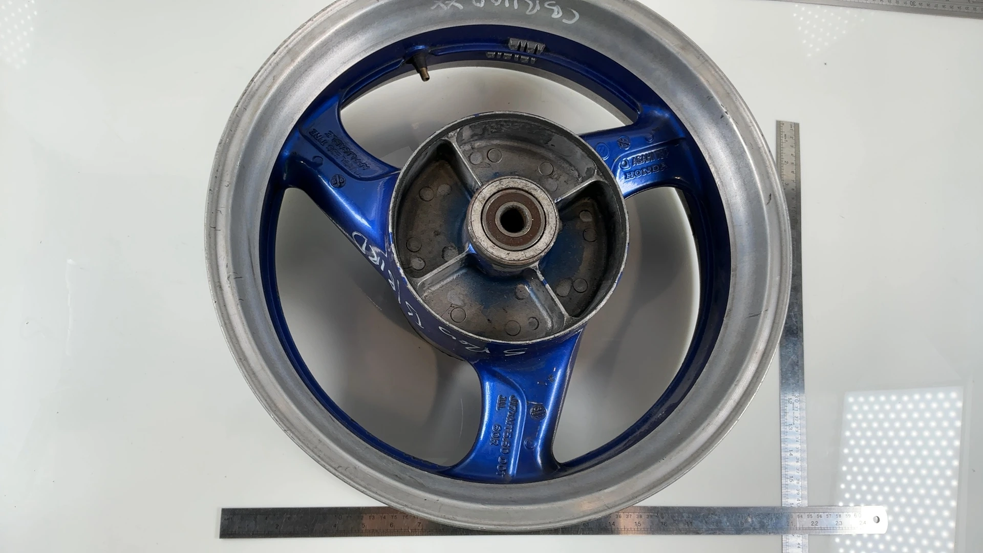 Honda CBR1100XX SC35 1100cc Rear Wheel Rim 1997-2003 OEM 42650-MAT-010 GOR SUUL - Image 3