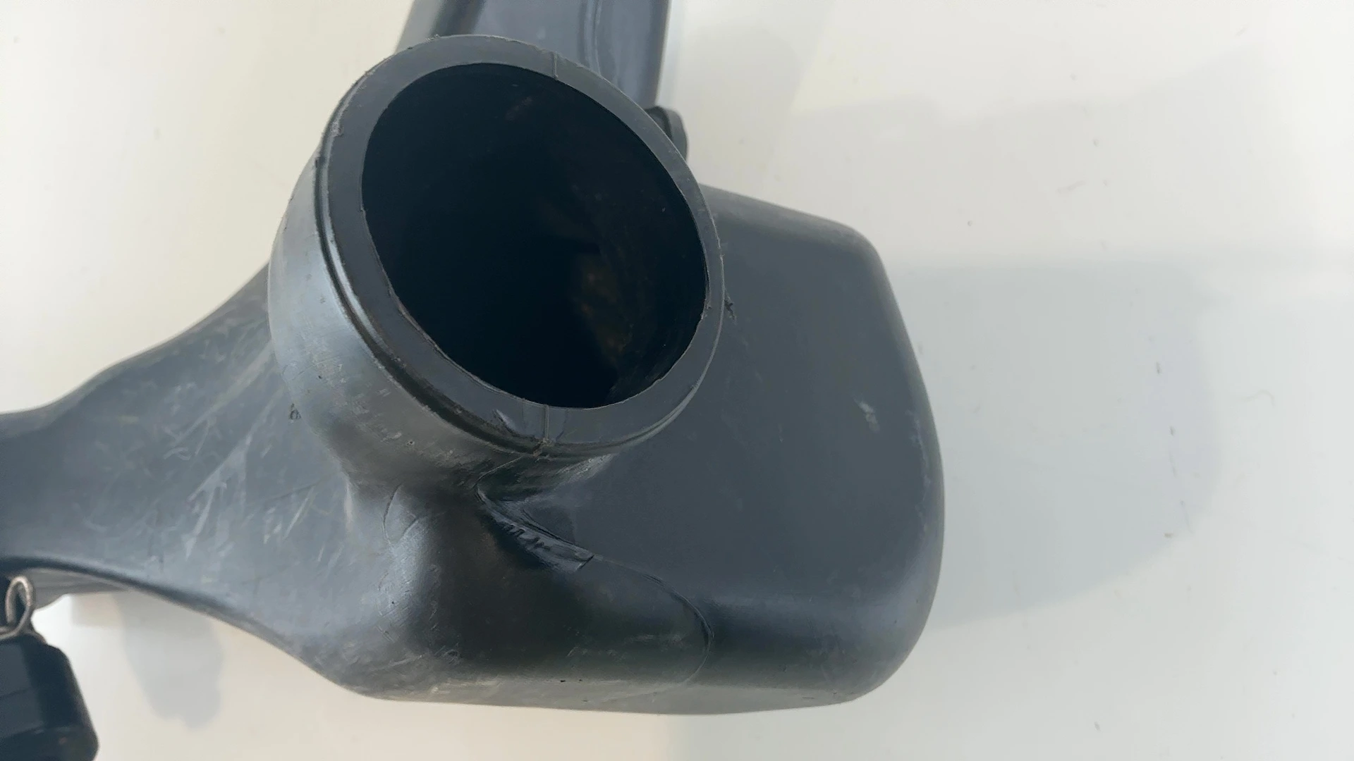 Kawasaki ZZR600 ZX600E 600cc Left Ram Air Intake Tube 1993-2005 OEM 14073-1549 - Image 4