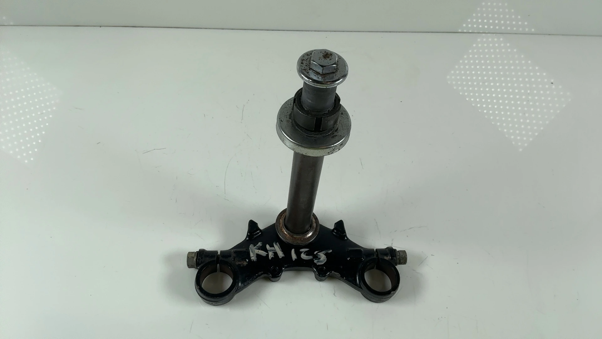 Kawasaki KH125 A 125CC Bottom Lower Triple Tree Fork Yoke 1976-79 OEM 44037-1113 - Image 6