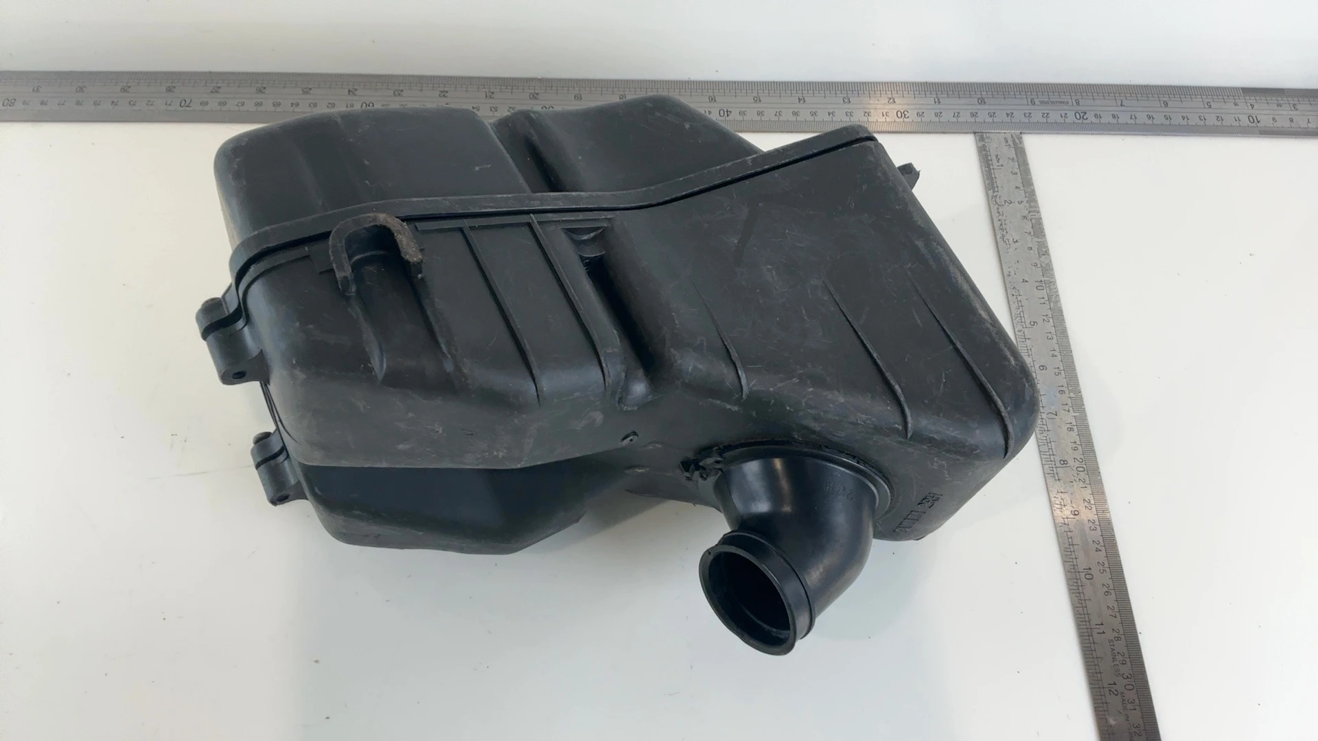 Yamaha TZR 125 2RH 125cc Air Filter Box 1987-1992 OEM 2RH-14411-00 - Image 3