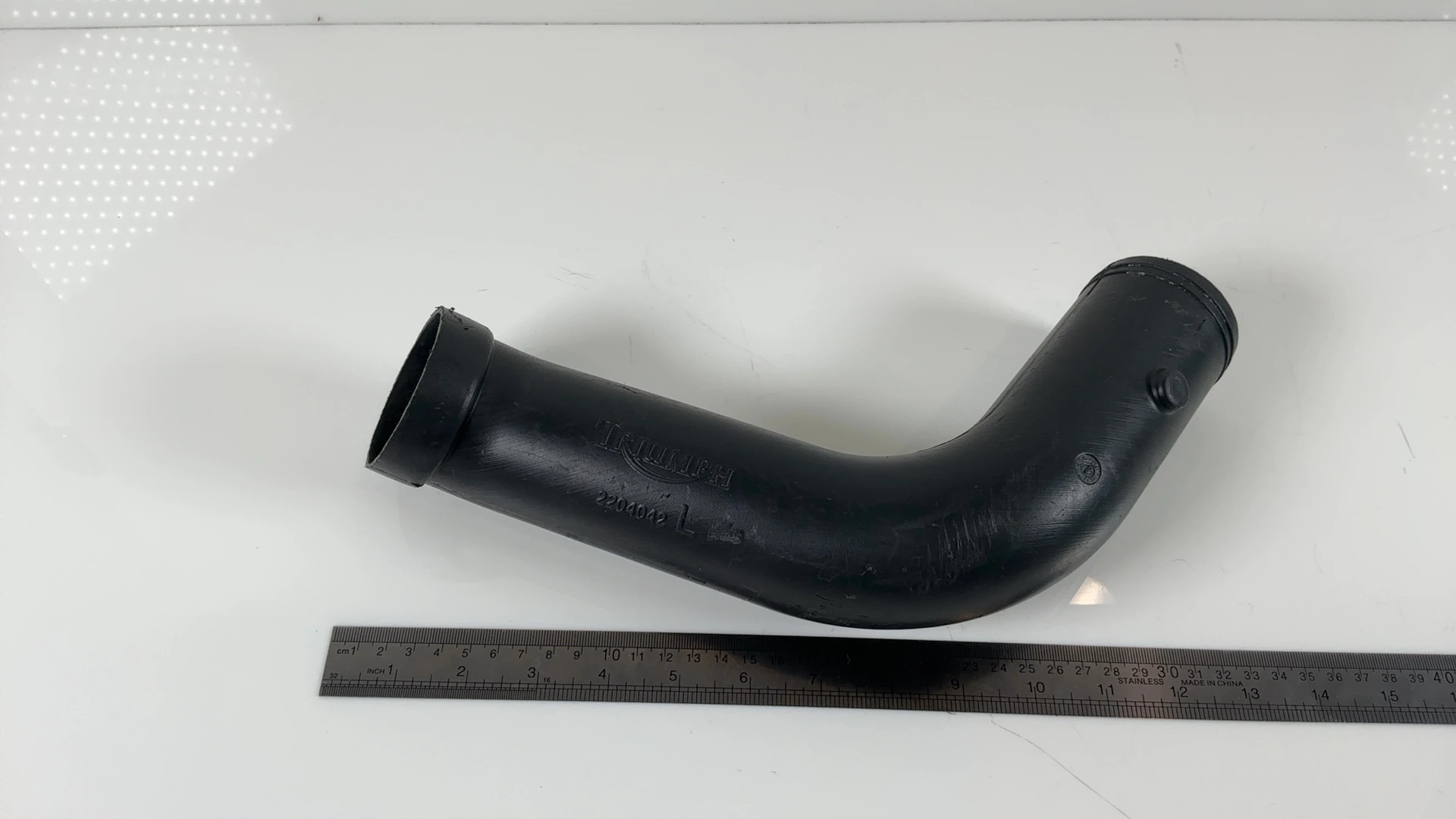 Triumph Daytona 600 600CC Left Ram Air Intake Duct Pipe Tube 2003 2004 T2204042