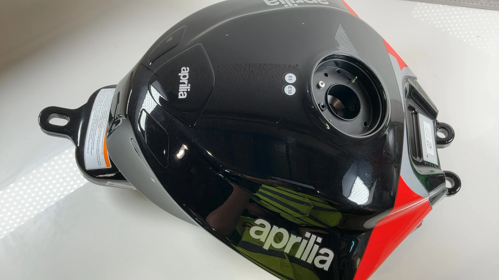 Aprilia Tuono 660 Factory RS660 660cc Gas Fuel Tank 2021-26 OEM 2B005484 Acerbis - Image 1