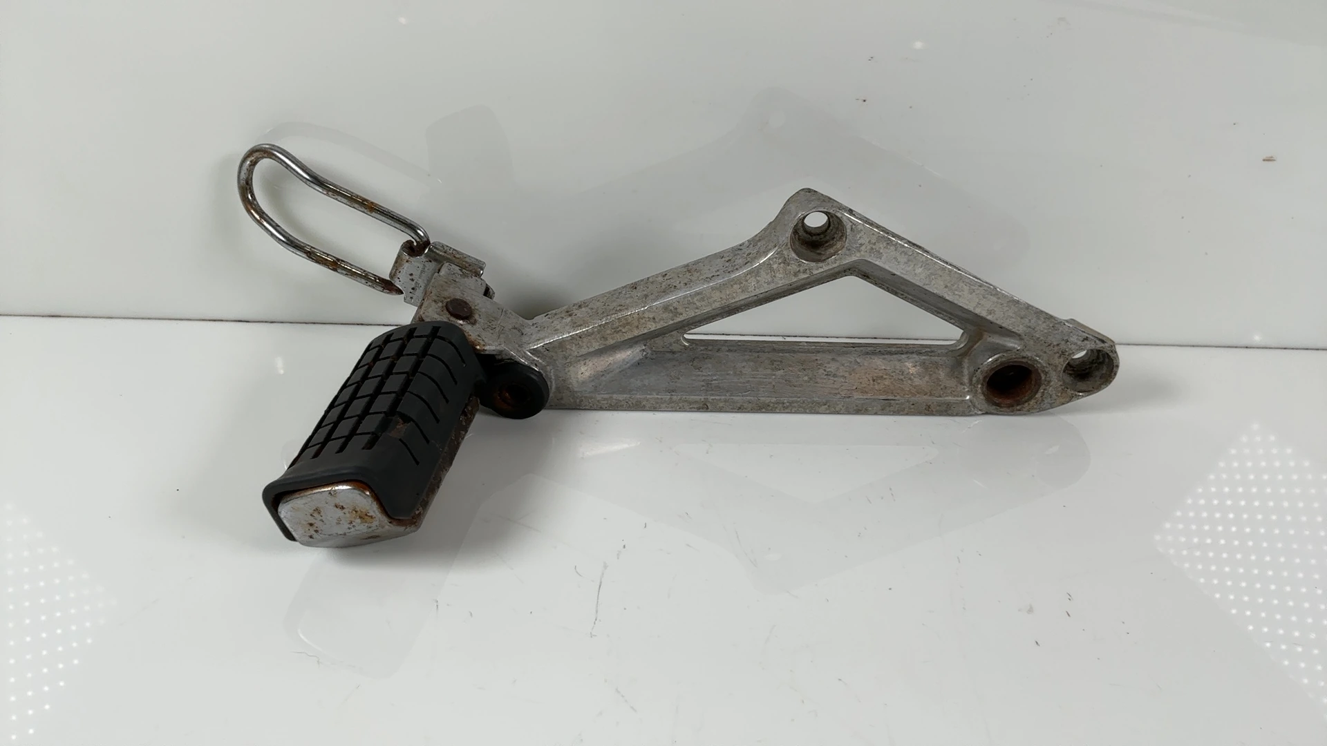 Honda Sabre VF700S 700cc Footrest Peg Bracket Right 1984-1985 OEM 50680-MB0-000