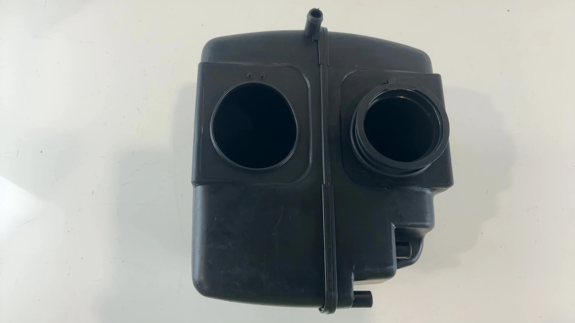 Suzuki GS500E GM51B 500CC Air Filter Cleaner Box 1989-2000 OEM 13700-01D02 - Image 6