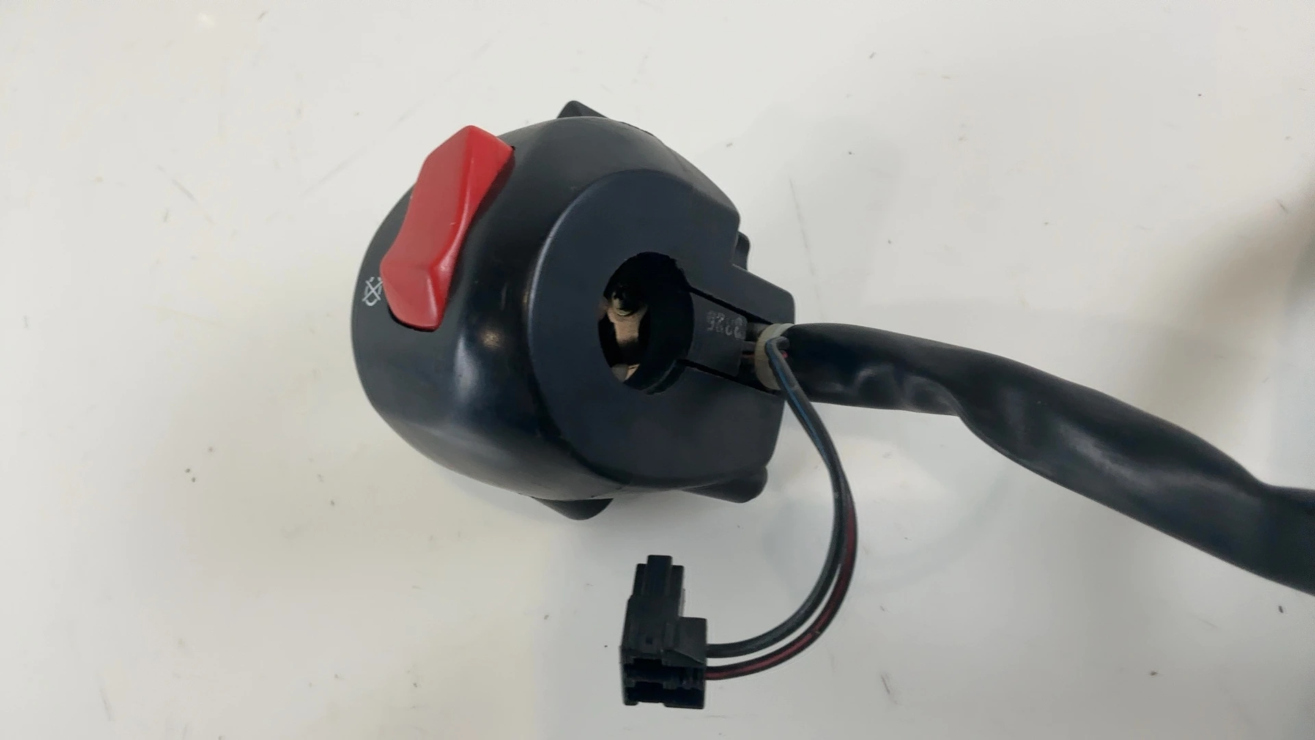 Suzuki Bandit GSF600 600cc Right Handlebar Switch 2000-2004 OEM 37200-27E31 - Image 5