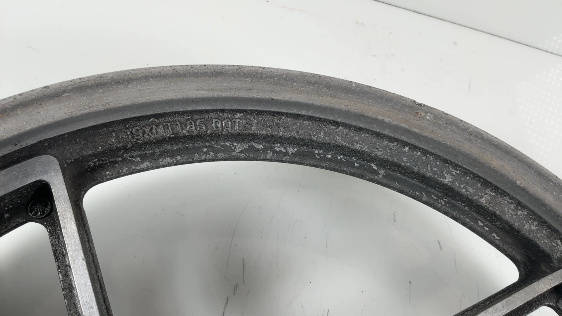 Yamaha Seca Turbo XJ650 650cc Front Wheel Rim 1982 1983 OEM 16G-25168-20 - Image 8