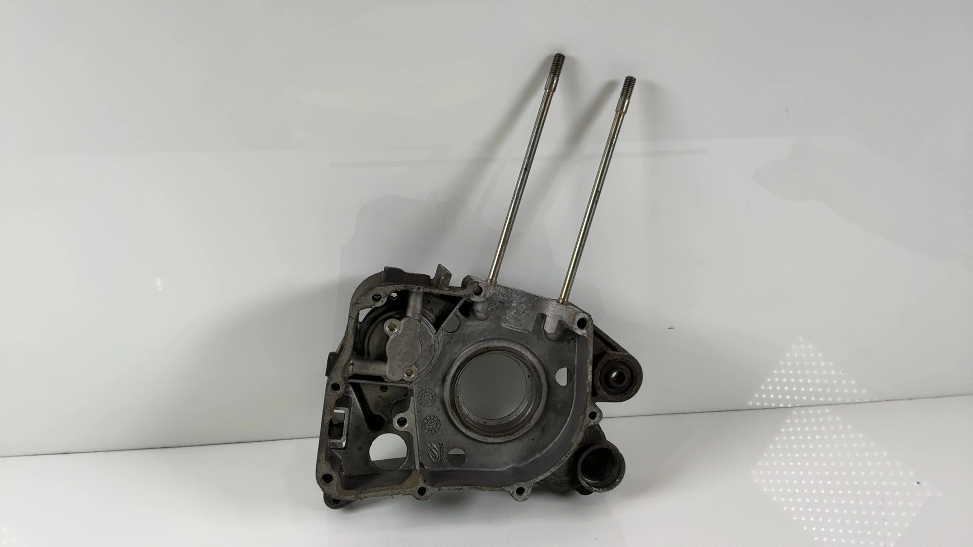 Sinnis Shuttle ZN125T-7H 125cc Left Engine Crankcase 2007-18 OEM 11200-BN152QMI - Image 2