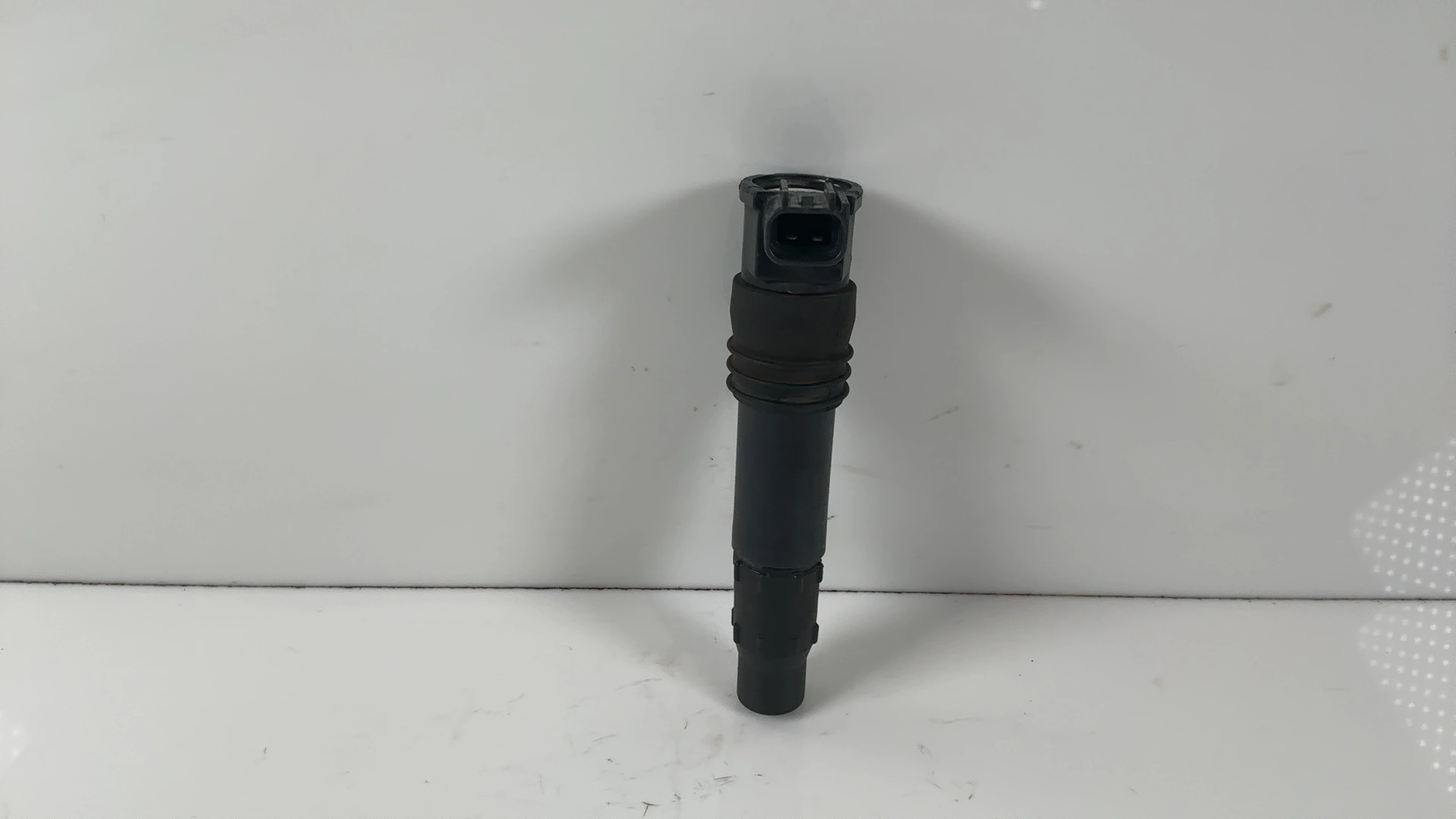 Suzuki GSXR1000 GSX-R1000 1000cc Ignition Coil 2001 2002 OEM 33410-35F10 - Image 1
