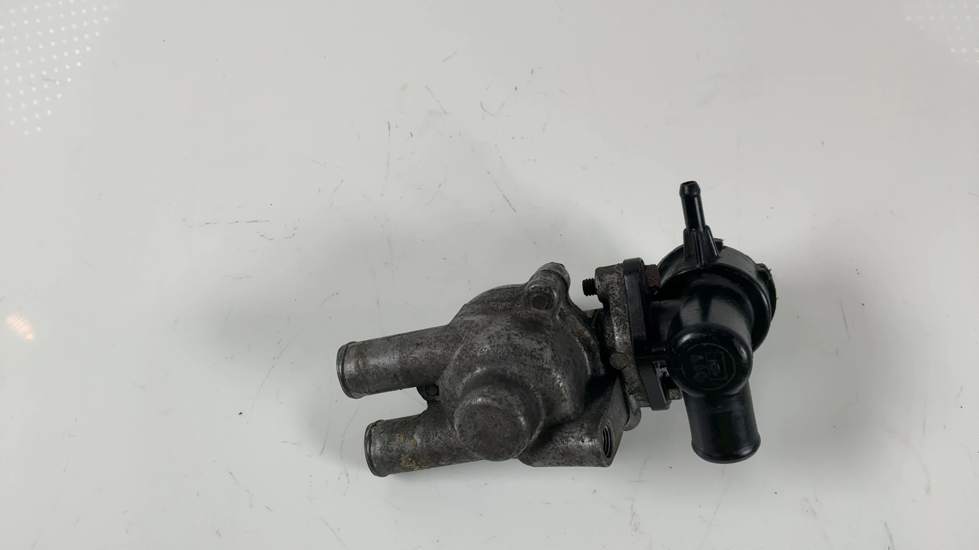 Kawasaki KLE 500 KLE500A 500cc Thermostat Housing 1991-1998 OEM 16160-1170 - Image 2