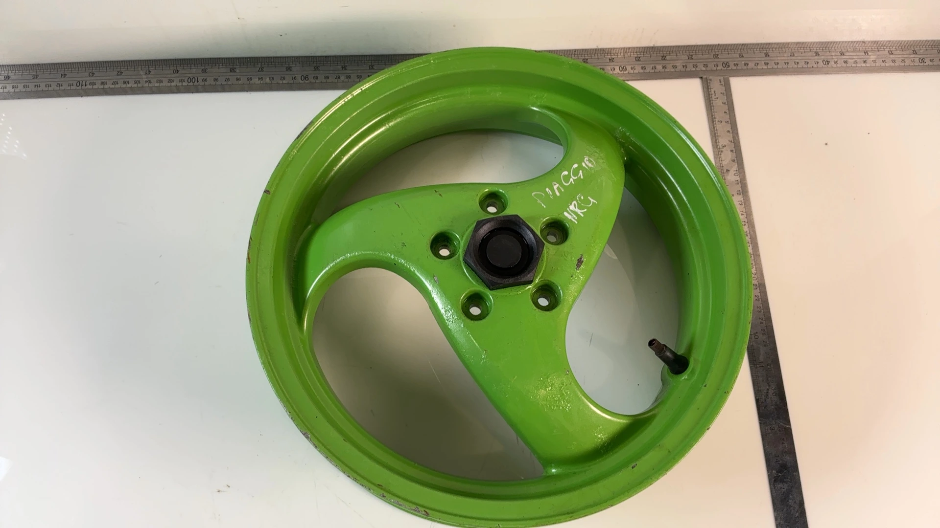 PIAGGIO NRG EXTREME ZAPC21 50CC REAR WHEEL RIM 1999-2002 OEM 5638990090 GRIMECA - Image 3