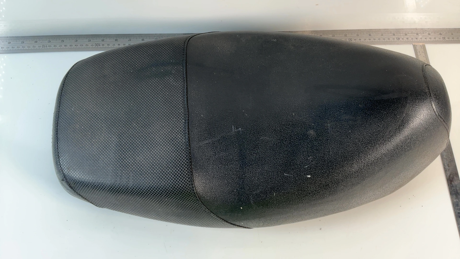 SYM Mask 125 50 Scooter Dual Seat Saddle Assembly 2018-24 OEM 77200-AAA-000 811 - Image 3