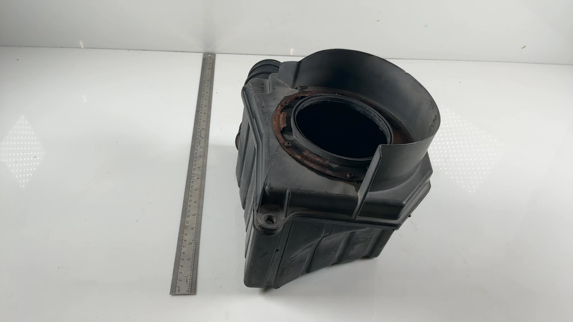 Honda CX500 Standard 497cc Air Filter Box 1978-1979 OEM 17205-415-000 HM - Image 4