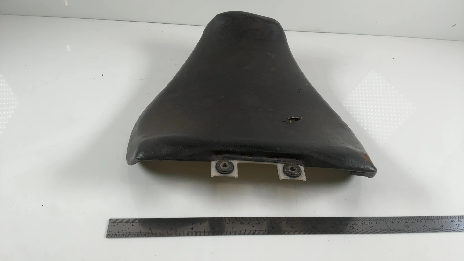 Suzuki GSXR 600 750 SRAD 600cc Front Rider Seat 1996-2000 OEM 45100-33E00-R42 - Image 5