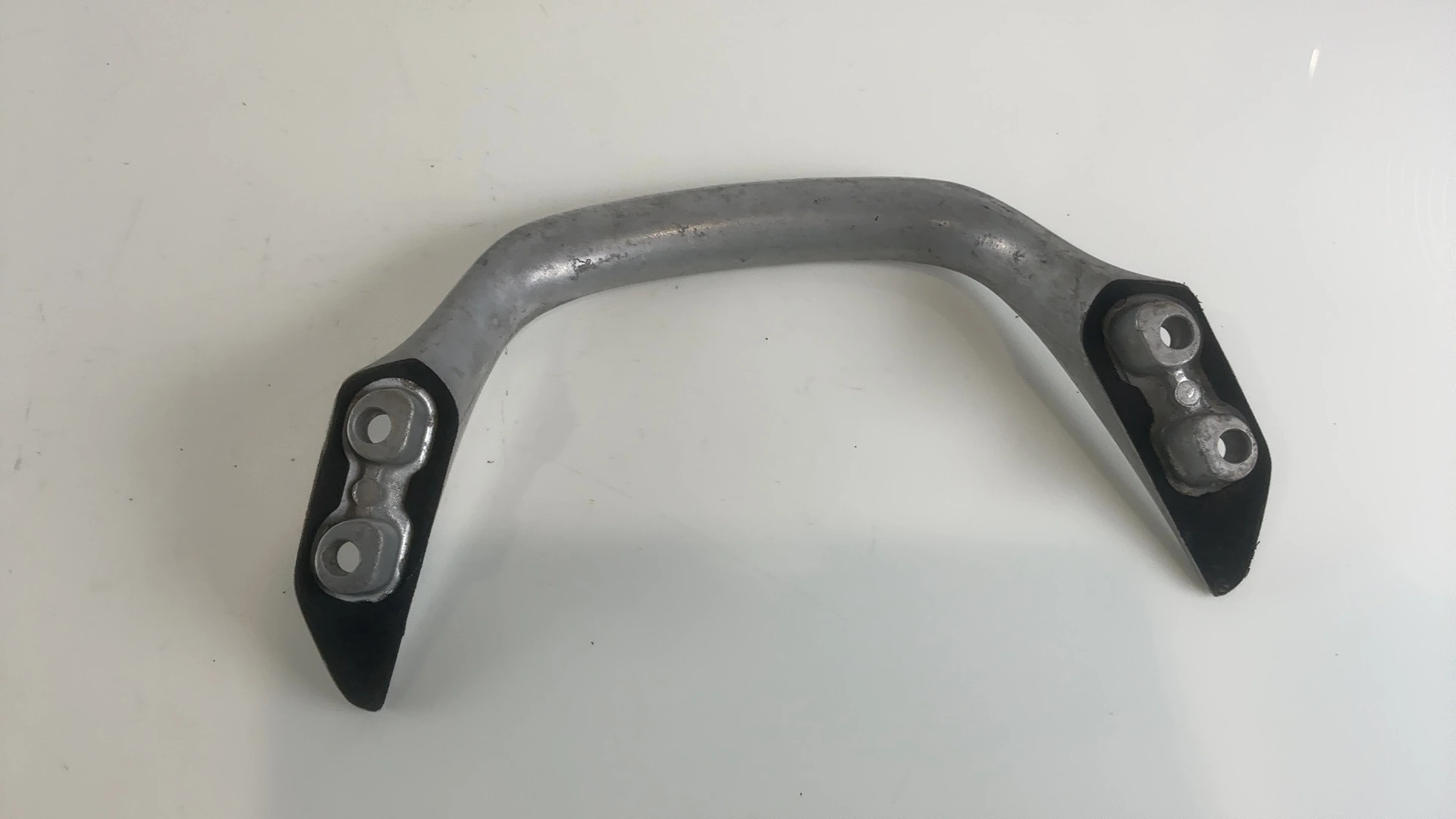 Honda CBR600F PC35 600cc Rear Passenger Grab Handle Bar 1999-2007 77300-MBW-010 - Image 2