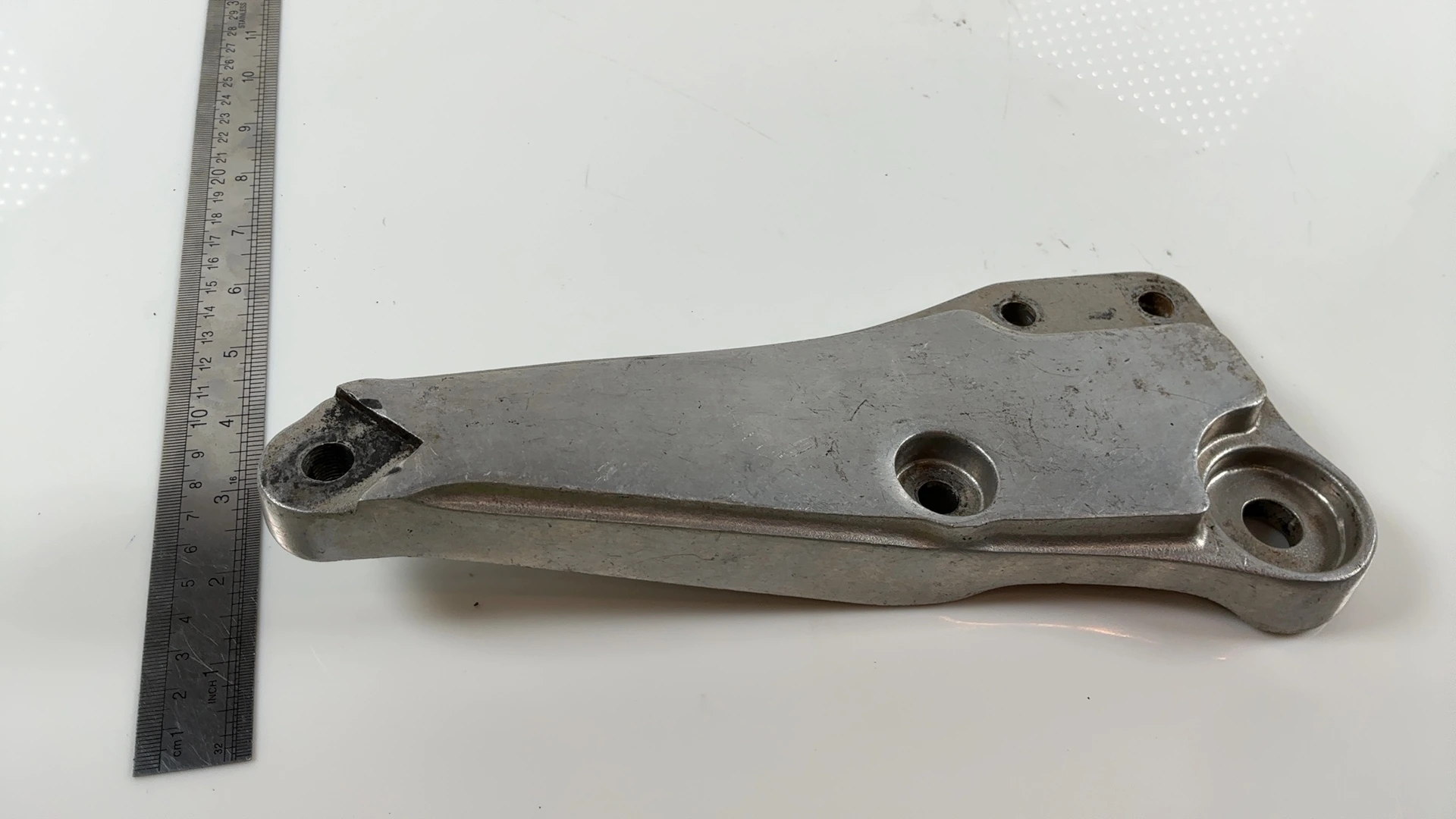 SUZUKI GSX750E GSX750 750CC LEFT FOOTREST BRACKET 1980 1981 OEM 43820-45400 - Image 4