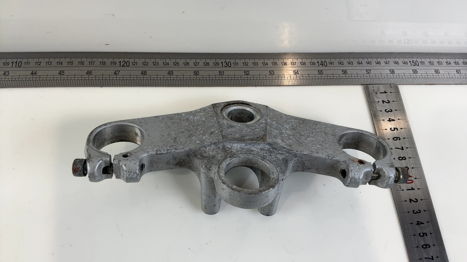 YAMAHA FZR600 3HE 600CC Upper Fork Bridge Yoke 1989-1993 OEM 3HE-23435-00-00 - Image 3