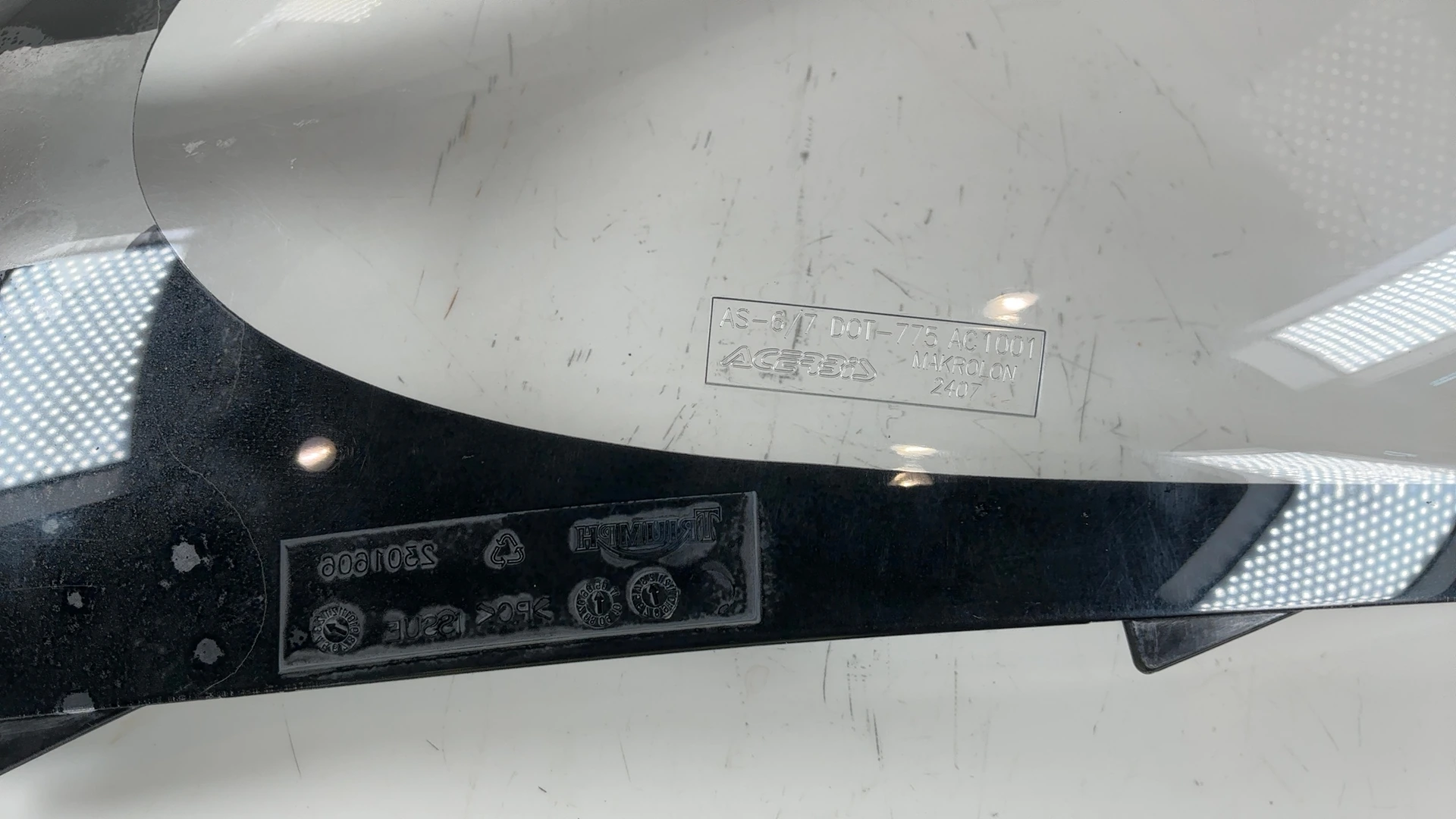 Triumph Sprint ST 1050 1050CC Windshield Windscreen 2005-2010 OEM 2301606 - Image 6
