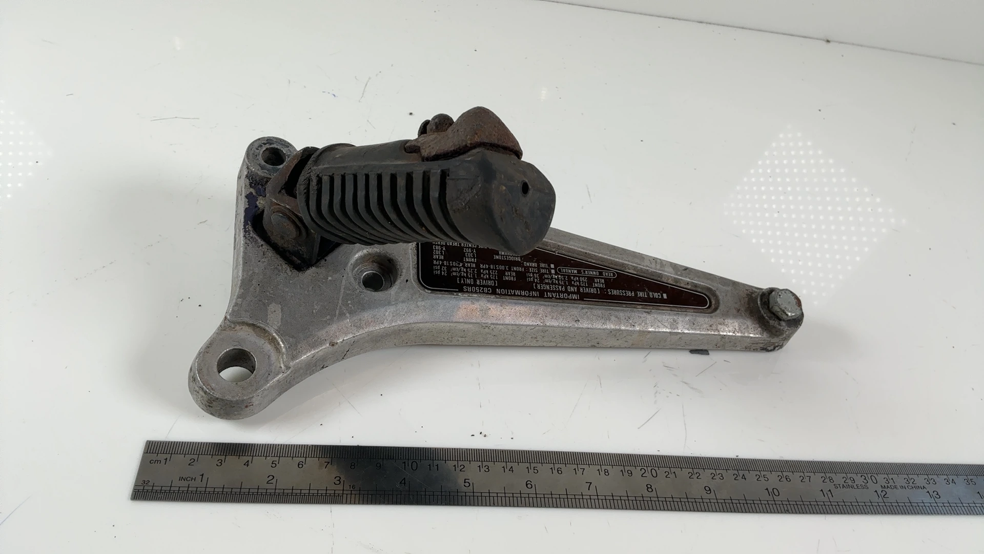 Honda CB250RS MC02 250cc Right Footrest Hanger Bracket 1980-85 OEM 50640-MC0-000 - Image 5