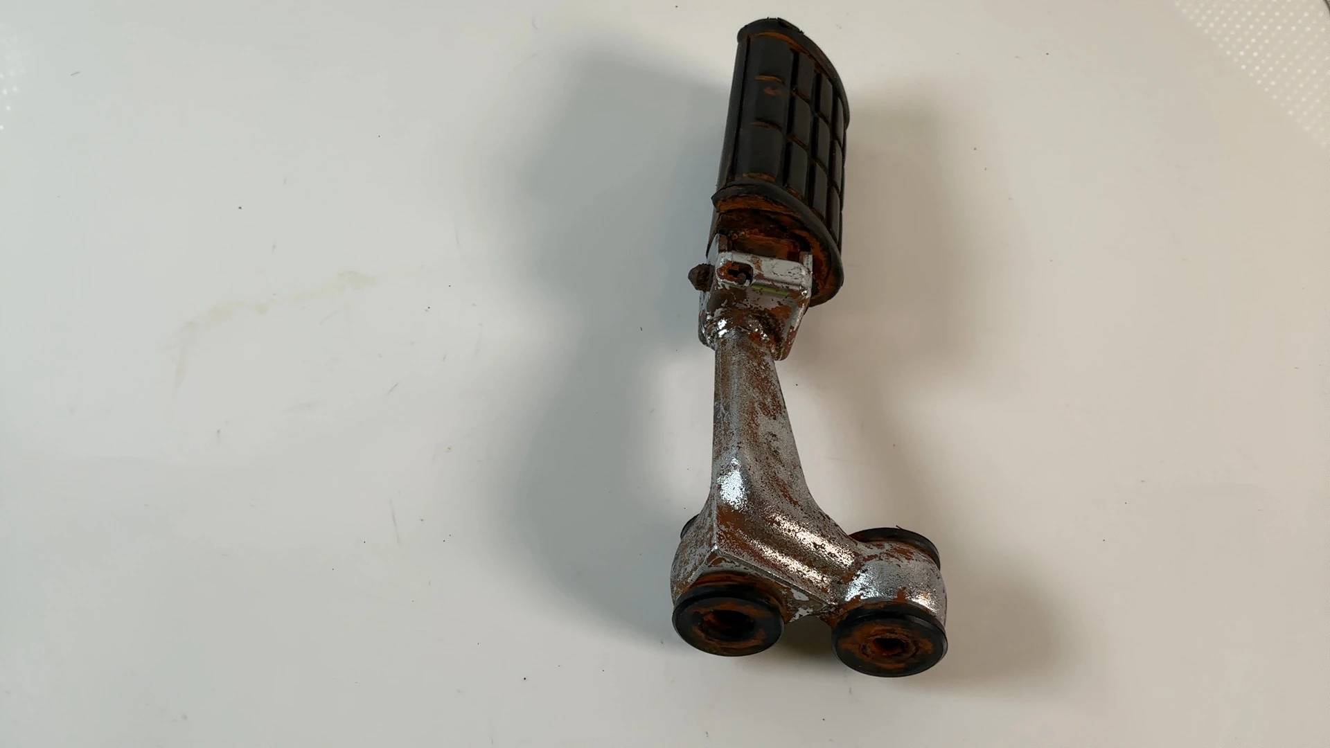 Yamaha Virago XV125 125cc Left Front Foot Peg Bracket 1997-2004 OEM 2UJ-27410-00 - Image 4