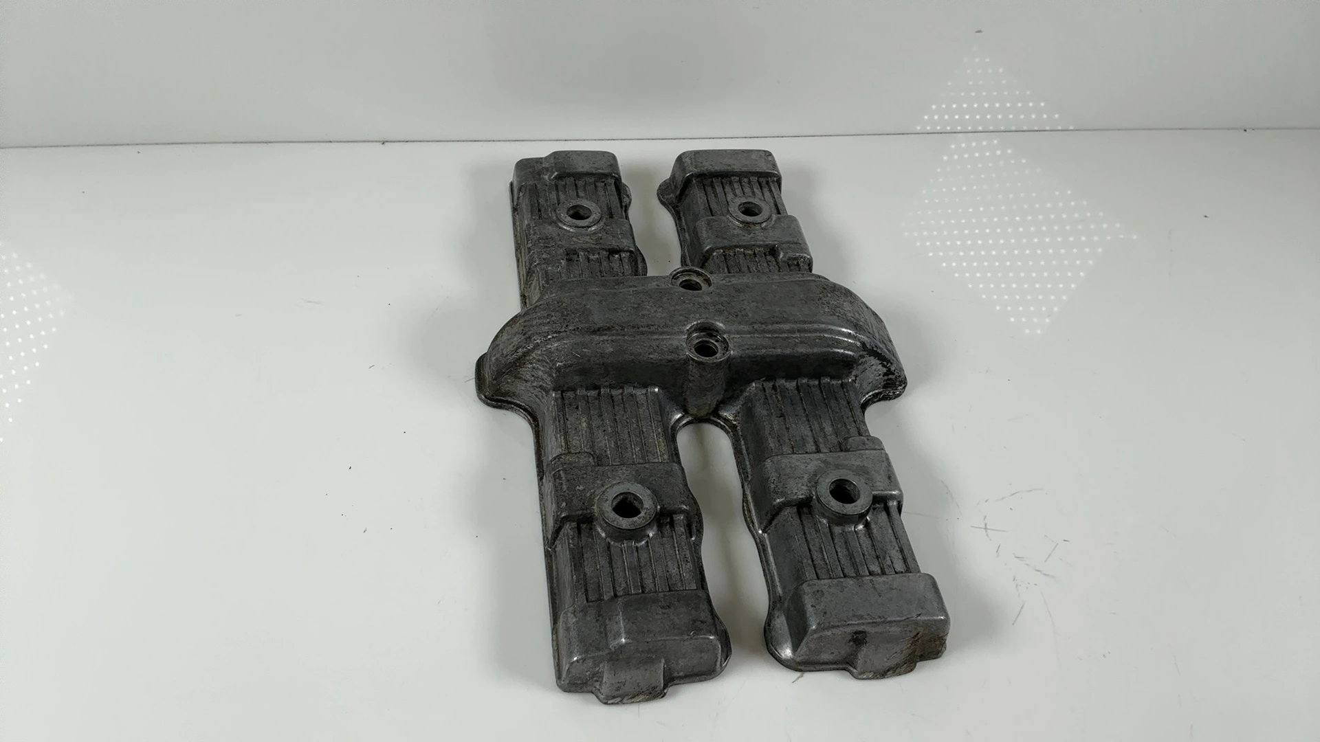 Honda CBX550 Four PC04 550cc Valve Cover 1982-1986 OEM 12310-MA6-000 - Image 3