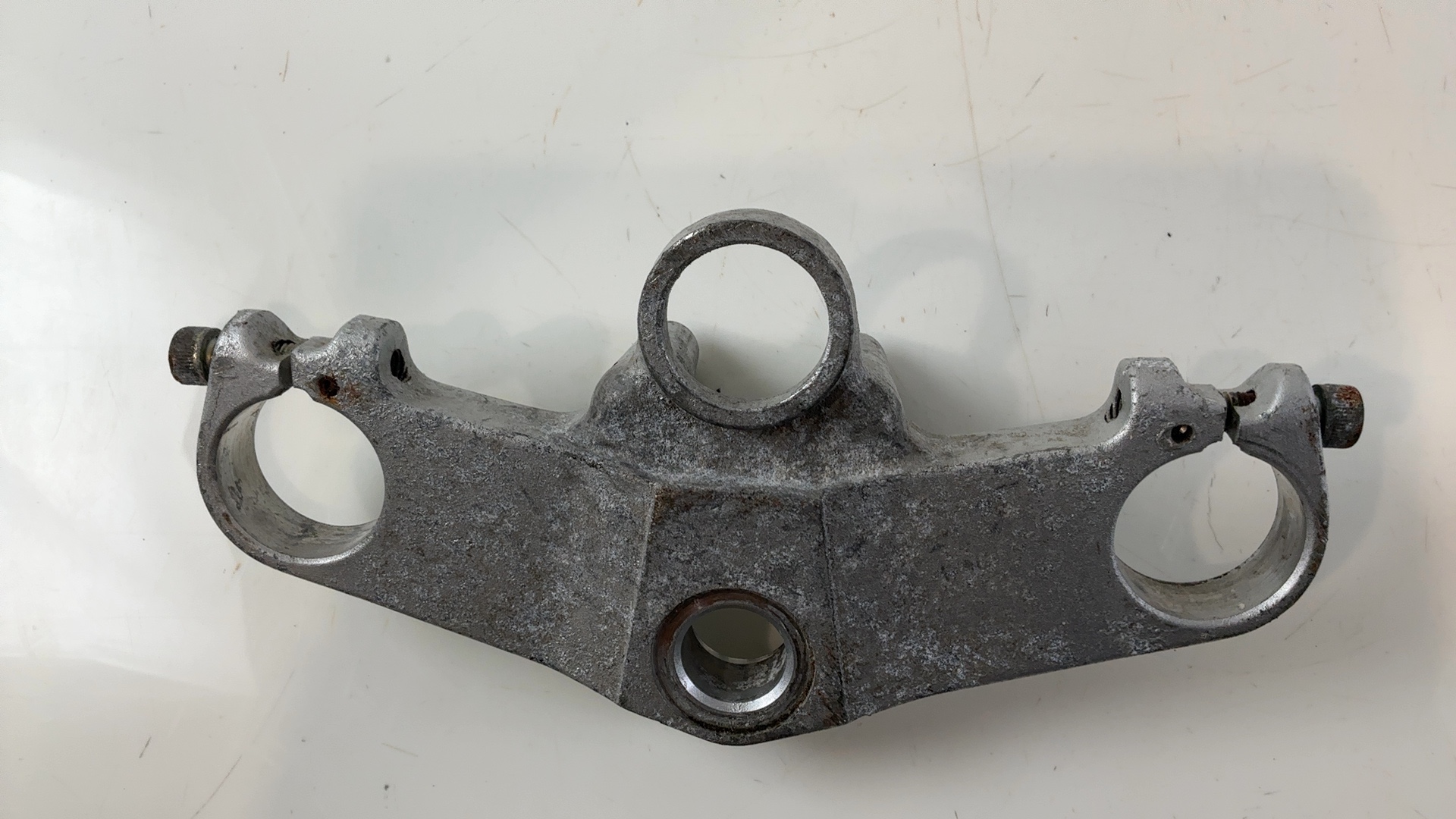 YAMAHA FZR600 3HE 600CC Upper Fork Bridge Yoke 1989-1993 OEM 3HE-23435-00-00 - Image 4