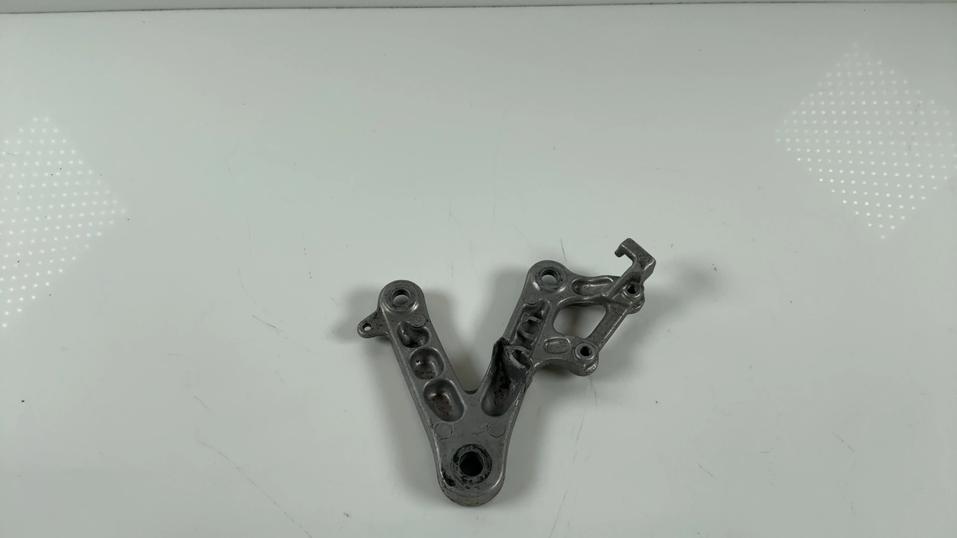 Honda CBR900RR SC28 900cc Front Right Footrest Holder 1992-95 OEM 50600-MW0-000 - Image 6