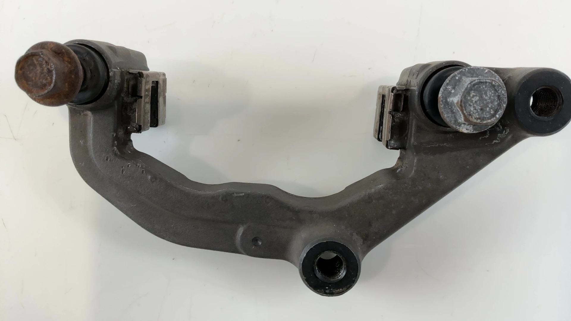 Yamaha XJ6 Diversion 600 CC Rear Brake Caliper Bracket 2009-16 OEM 20S-2580U 5KB - Image 2