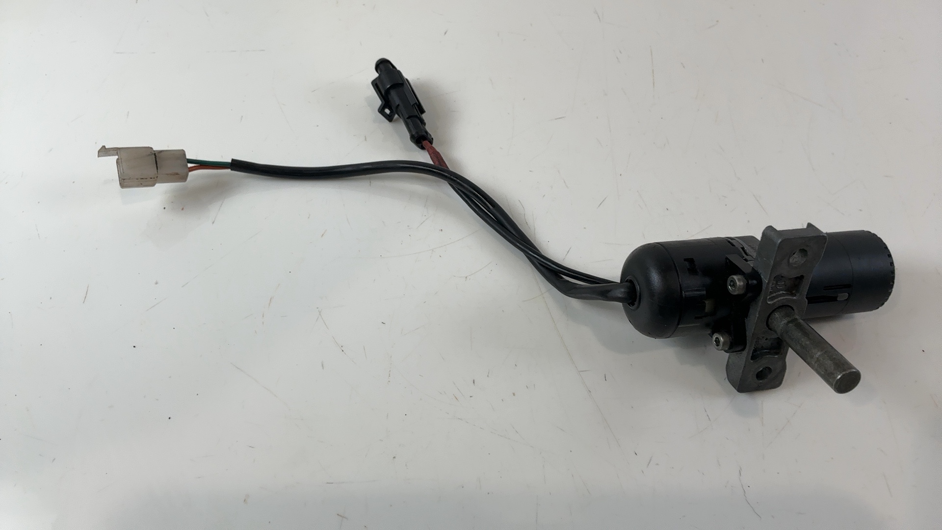 Aprilia SR 50 50cc Ignition Key Switch Lock 1992-2004 OEM AP8201845 - Image 2