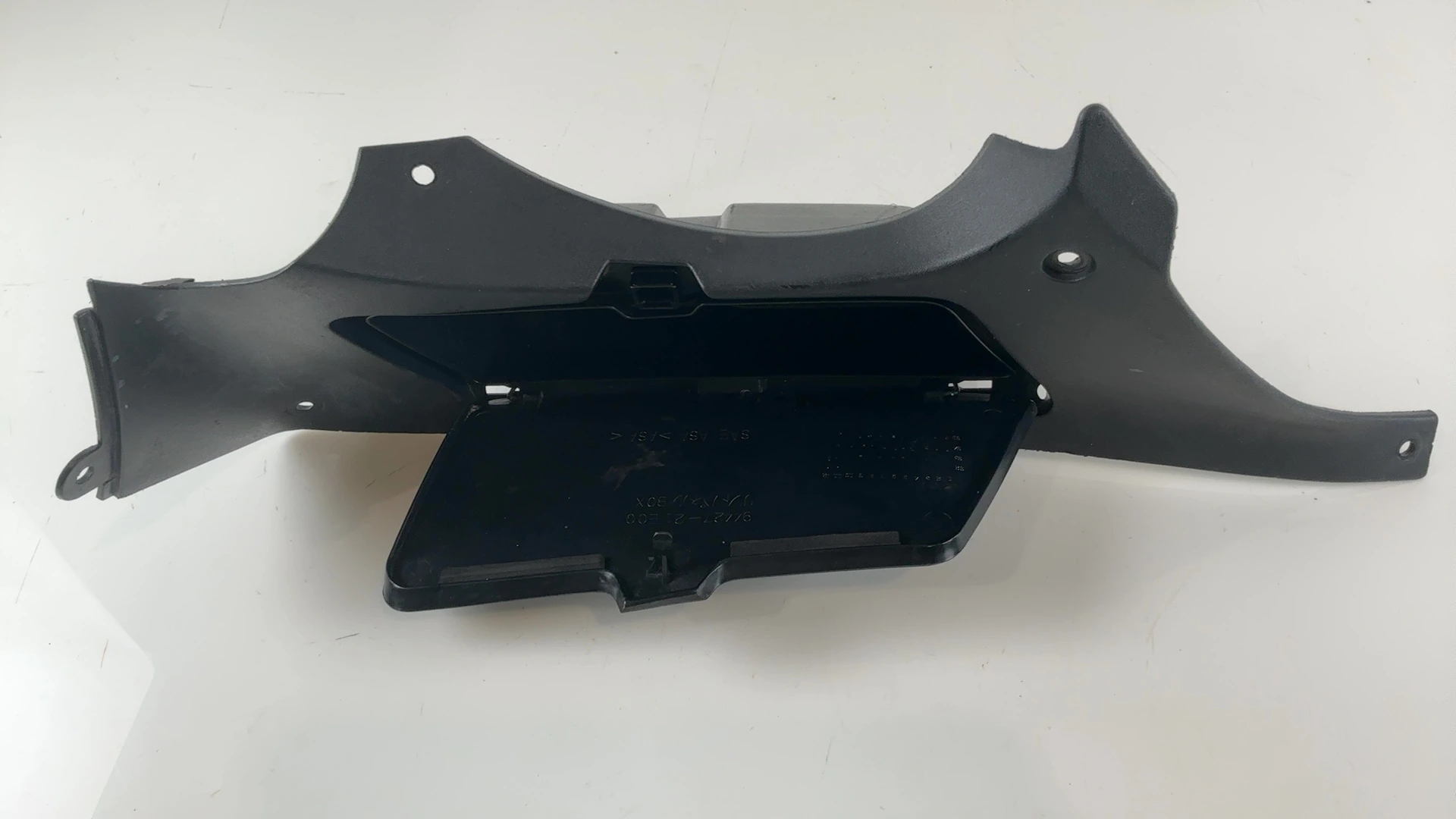 Suzuki RF 600 R GN76A 600cc Left Glove Box Panel Side 1993-1997 OEM 94422-21E00 - Image 5
