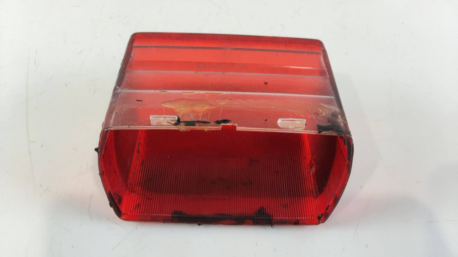 Yamaha TZR250 250 Rear Tail Light Lens 1986-1995 OEM 1UJ-84710-00-00 - Image 3