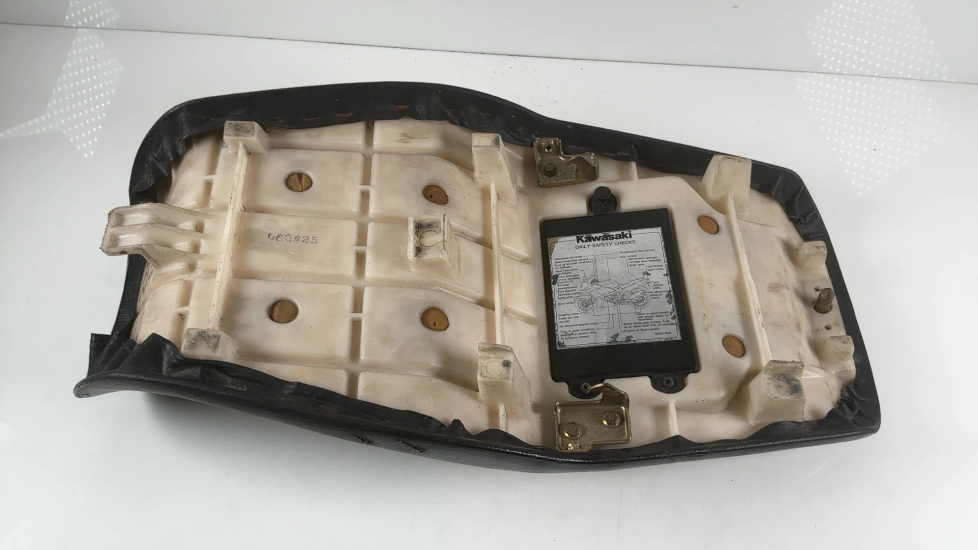 Kawasaki Ninja ZX6E ZX600E 600cc Full Dual Seat 1993-2005 OEM 53001-1689-MA - Image 7