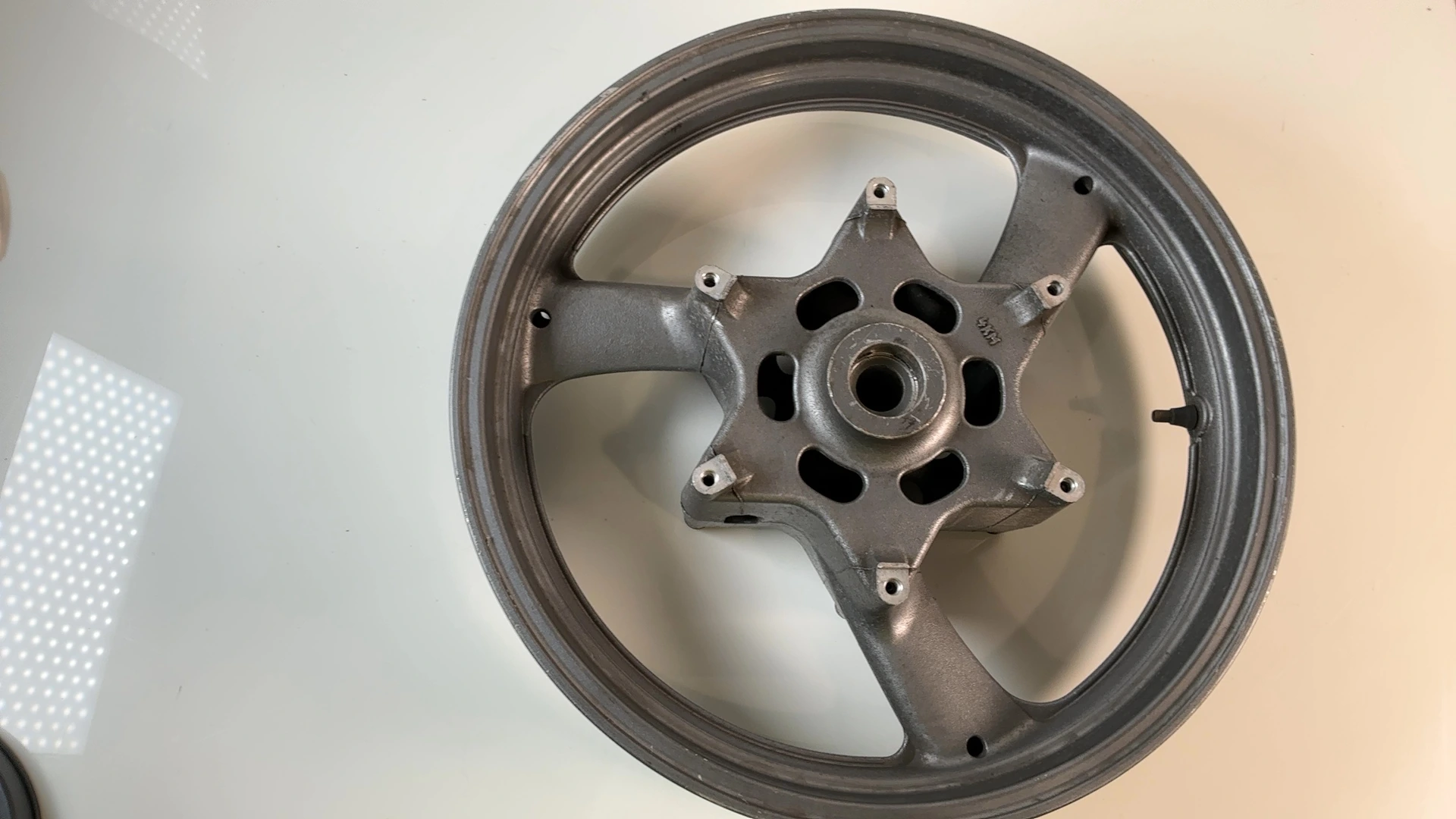 Yamaha XJ 900 Diversion 4KM 900cc Front Wheel Rim 1994-2004 OEM 4KM-25168-00 - Image 6