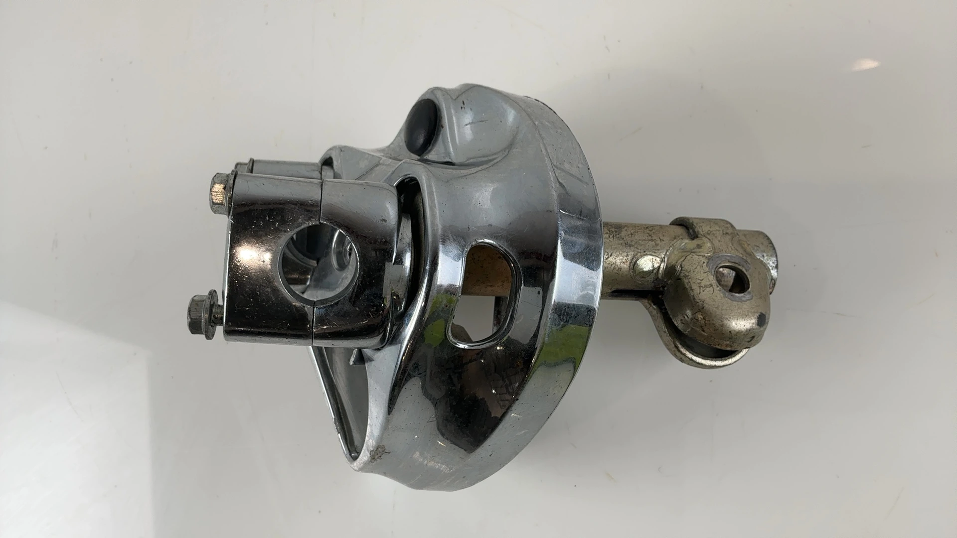 Yamaha Vino YJ50 50cc Steering Base Mount Post 2001-2005 OEM 5AU-23461-00-00