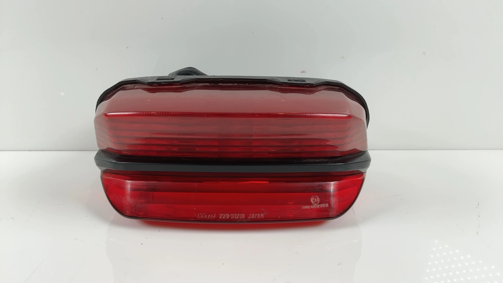 YAMAHA XJR1300 RP01 1300CC Rear Brake Light 1999-2001 OEM 5EA-84710-10