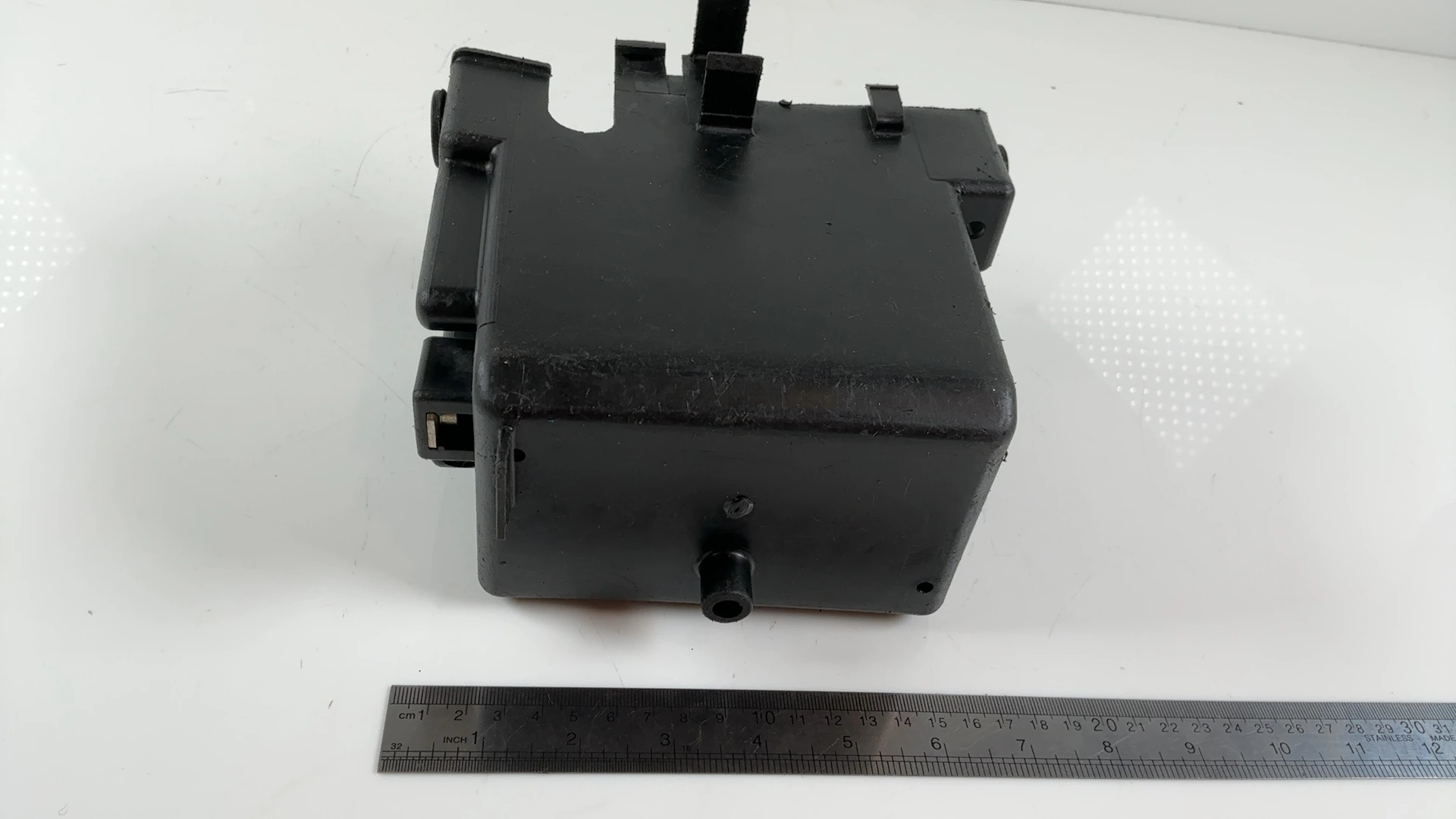 Yamaha FZR750 2LM 750CC Battery Box Tray 1987-1990 OEM 2GH-21245-00-00 - Image 5
