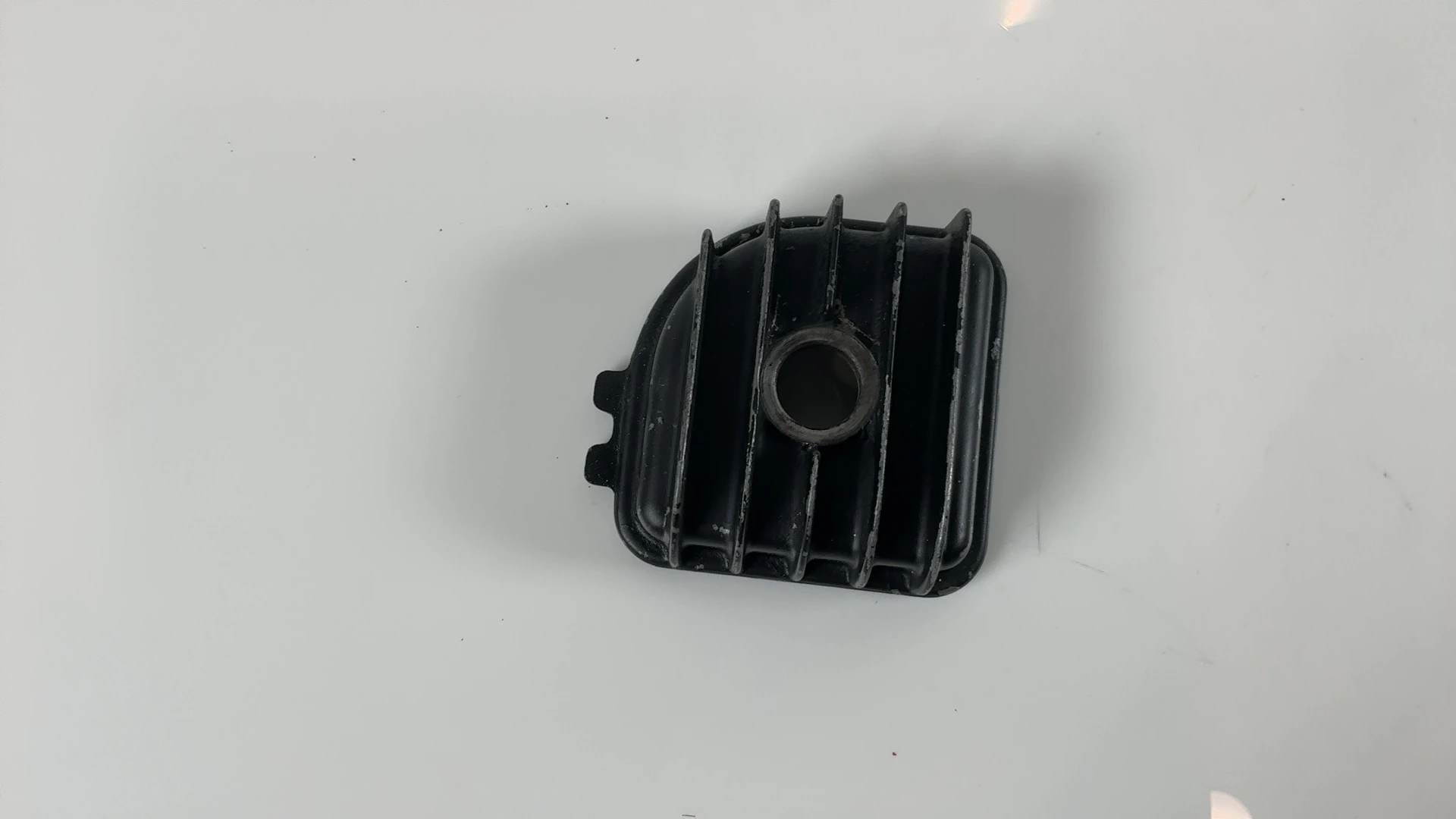 Honda CB450S PC17 450 Engine Oil Filter Cover Case 1986-1990 OEM 15411-413-000 - Image 6