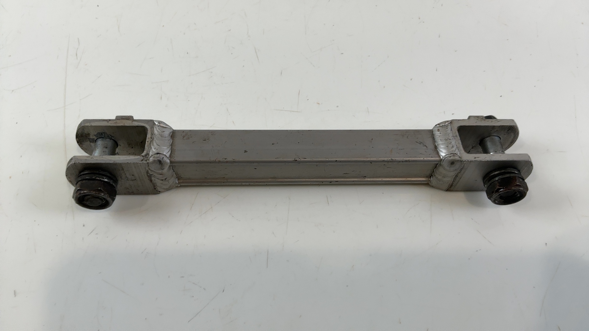 Kawasaki Ninja ZX600A 600cc Rear Brake Torque Stay Arm 1986 1987 OEM 43007-1115