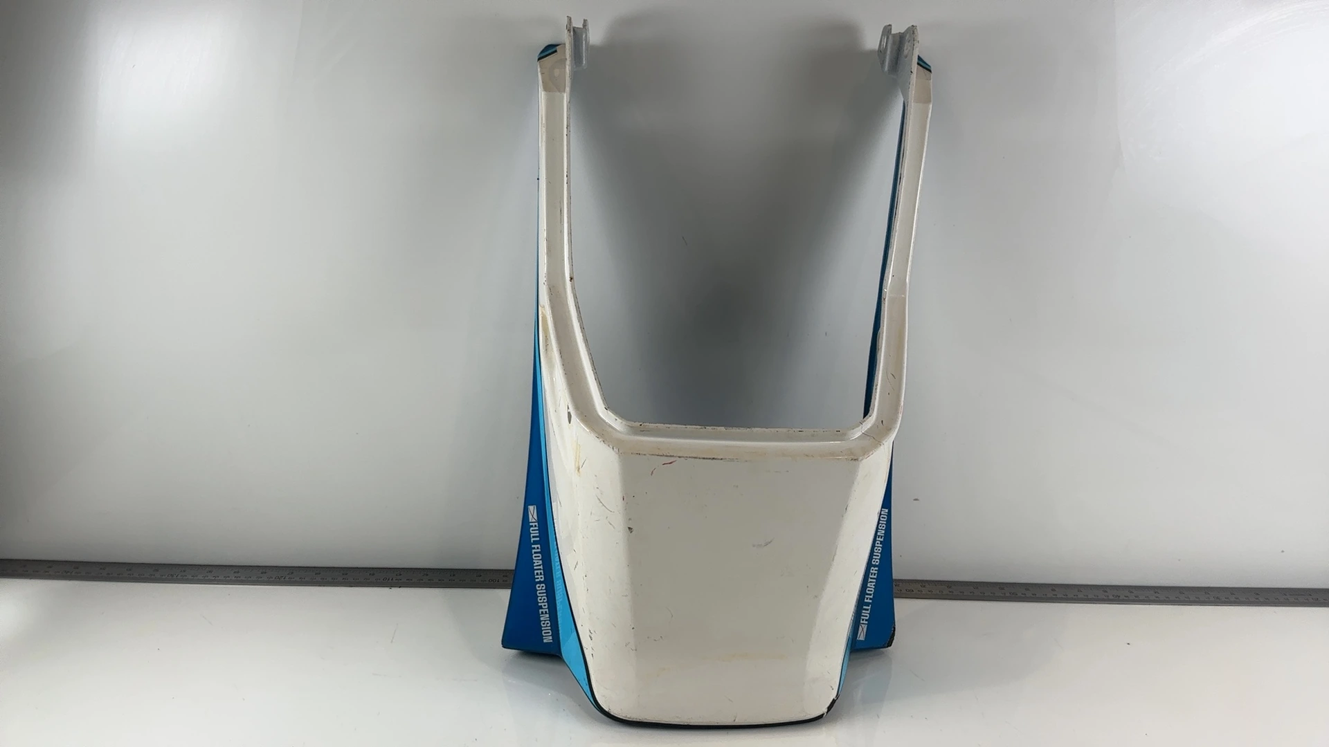 Suzuki GSX GS550ES 550cc Rear Seat Tail Fairing Cowl 1983-1987 OEM 45510-43470 - Image 7