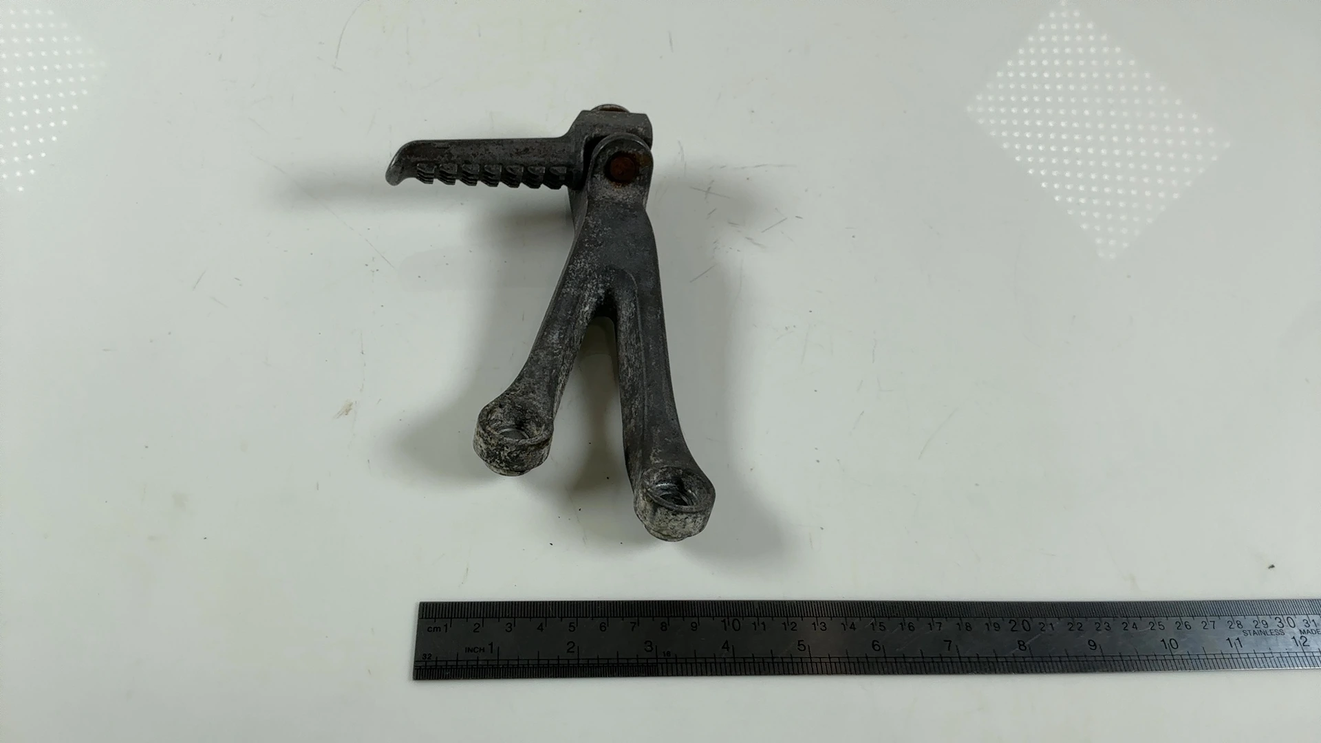Kawasaki Ninja ZX-9R ZX900 Left Rear Footpeg Bracket 2000-2001 OEM 35011-1879-TX - Image 5