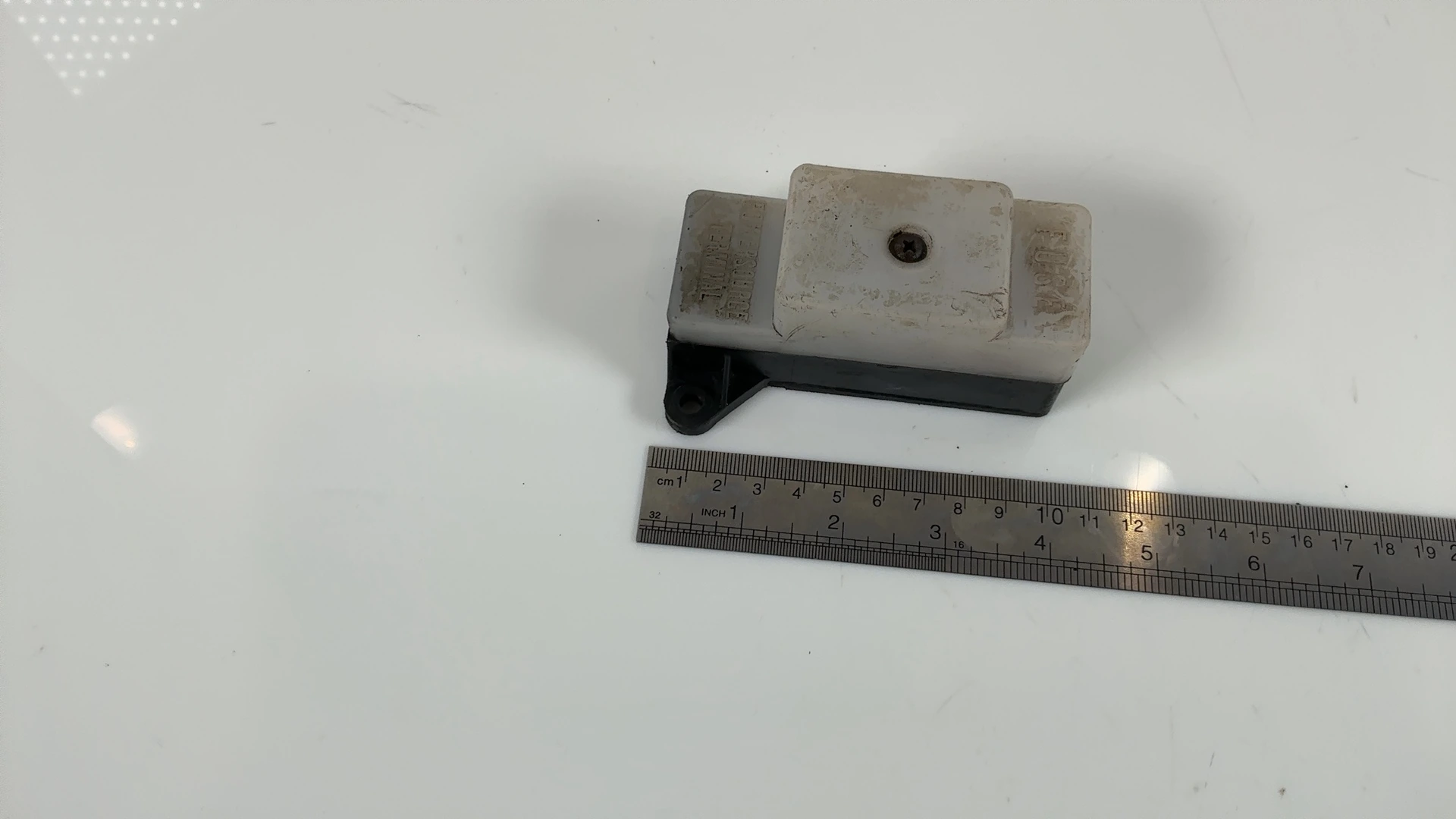 Suzuki GSX600F Katana 600 Fuse Box Panel 1988-1997 OEM 36740-05A01 - Image 1